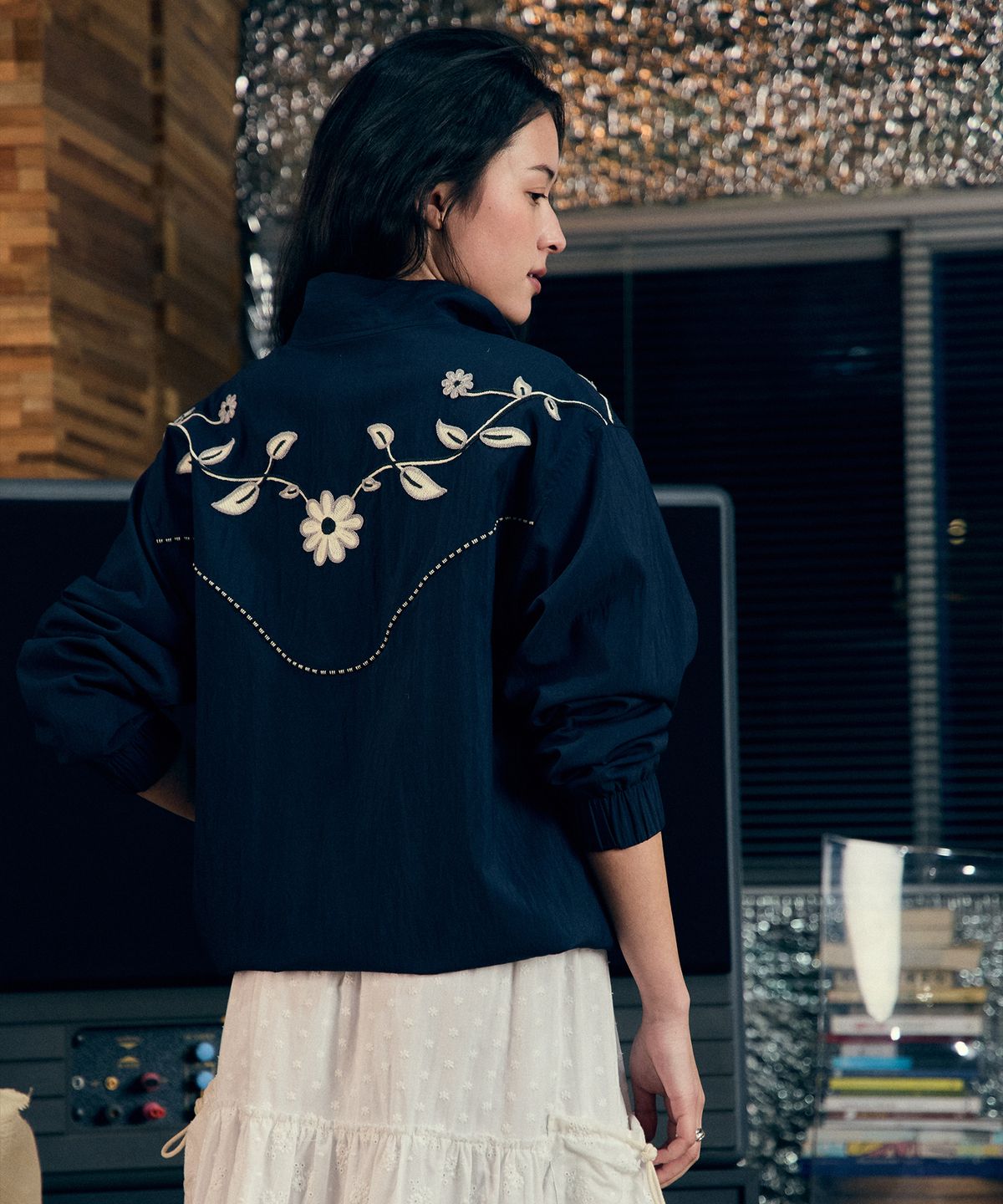 프리터(FRITUR) Embroidery Western Windbreaker Navy_F251JK06