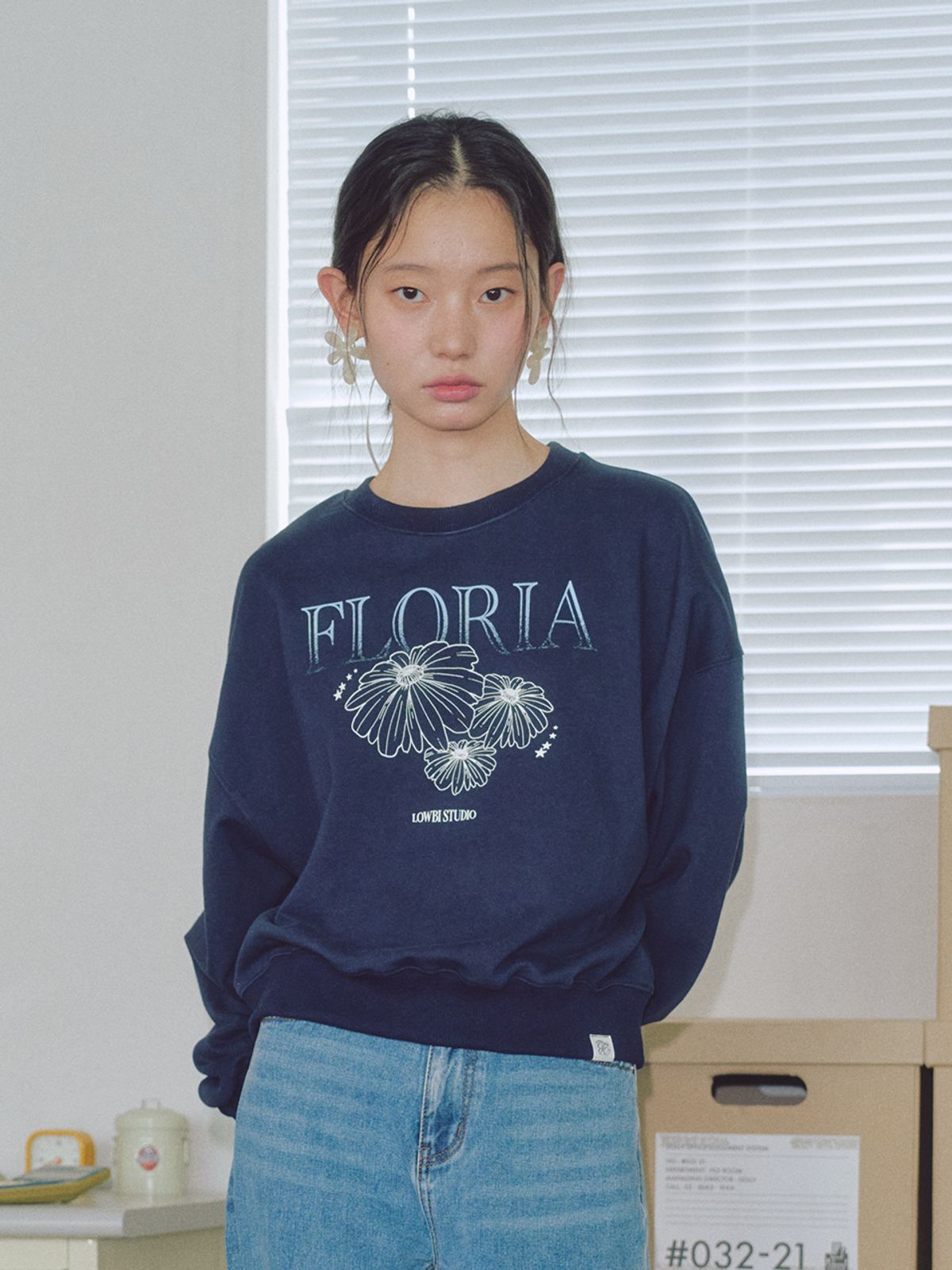 로우비(LOWBI) FLORIA SWEAT SHIRTS NAVY