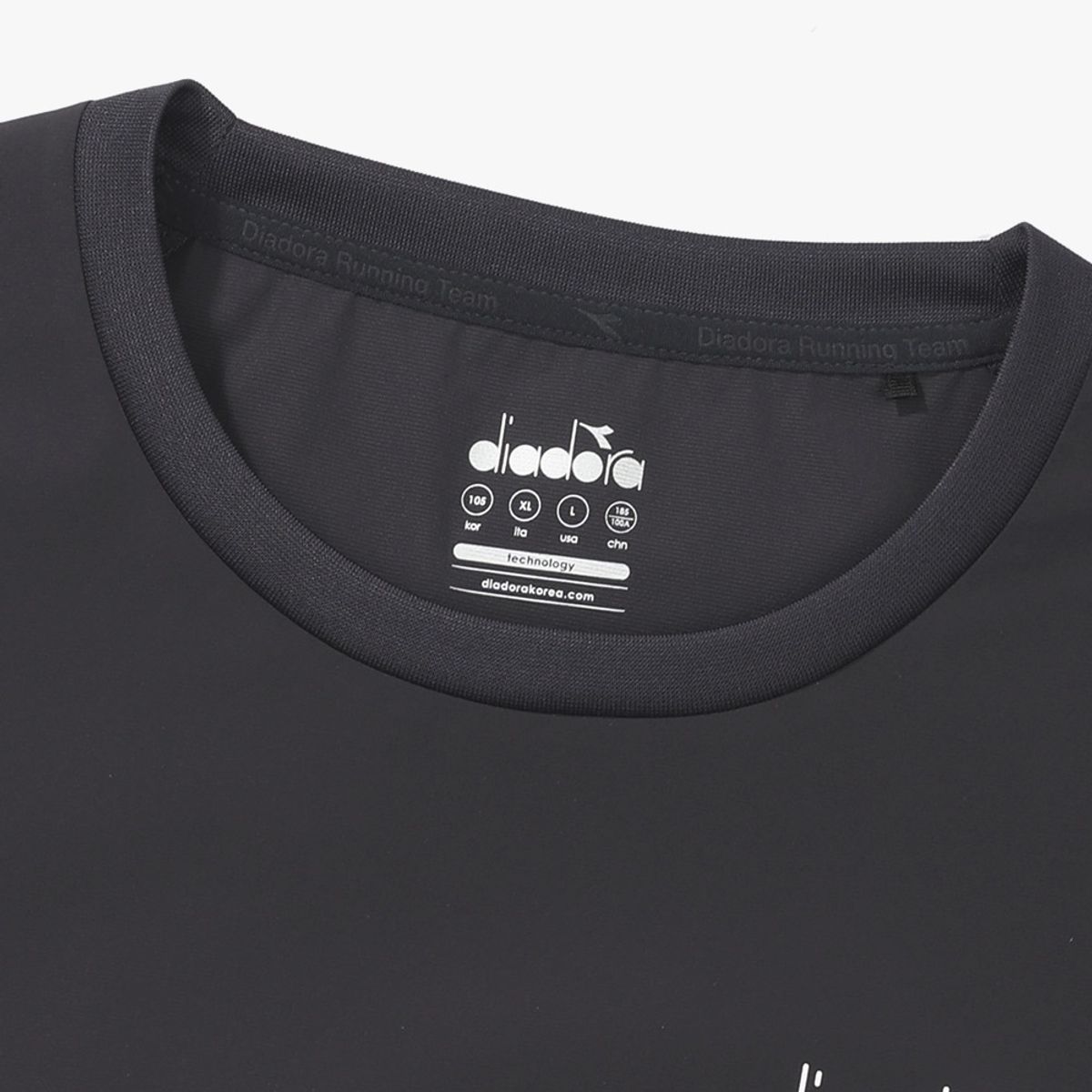 디아도라(diadora) 러닝 쿨링 반팔 피스테 DARK GREY