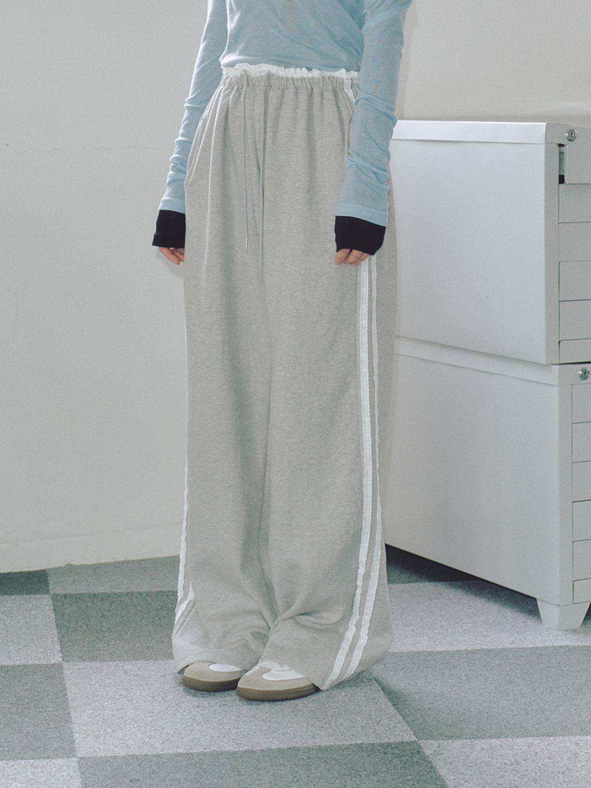 로우비(LOWBI) LACE WIDE PANTS GREY