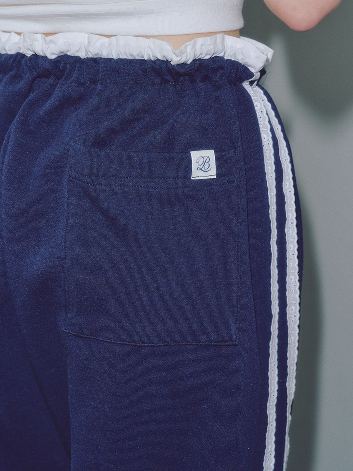 로우비(LOWBI) LACE WIDE PANTS NAVY