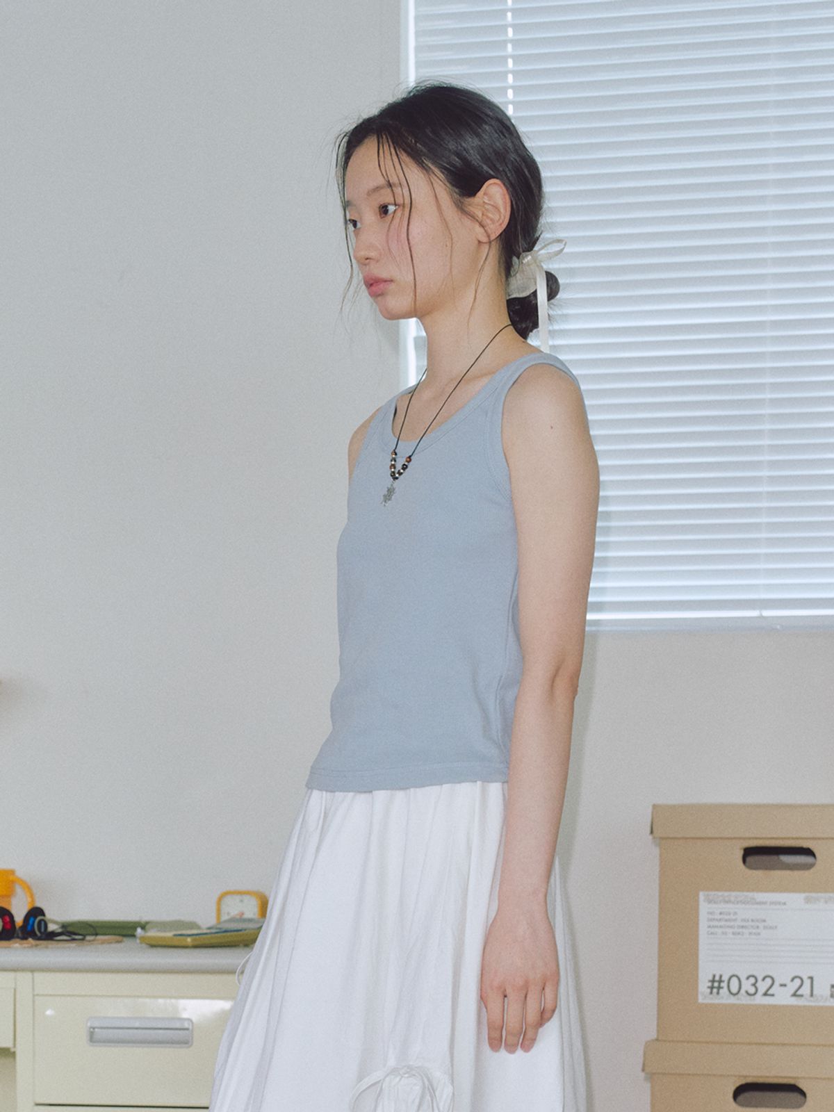 로우비(LOWBI) GLOW SLEEVELESS SKY BLUE