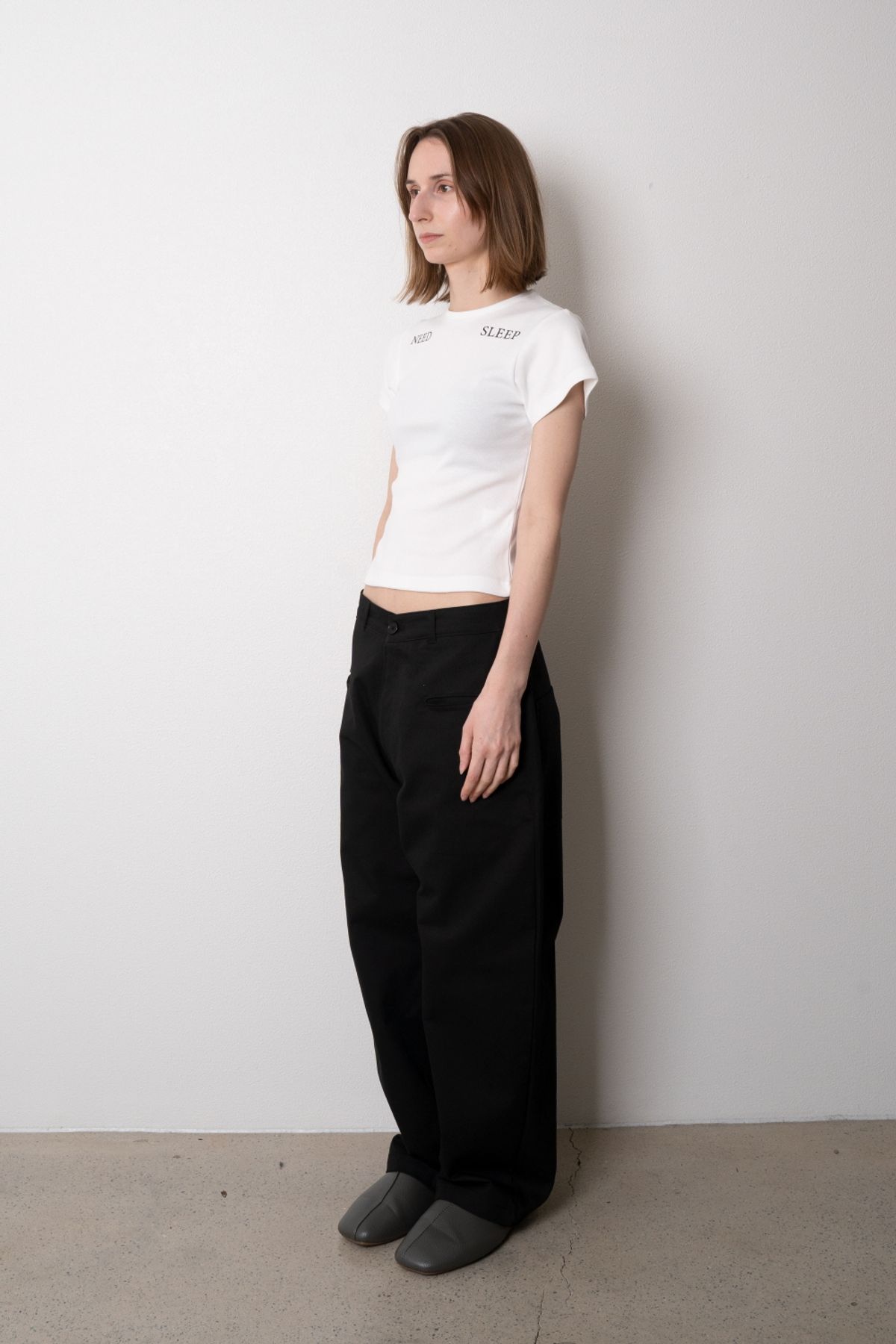니드슬립(NEED SLEEP) 1/2 light need sleep tee [white]