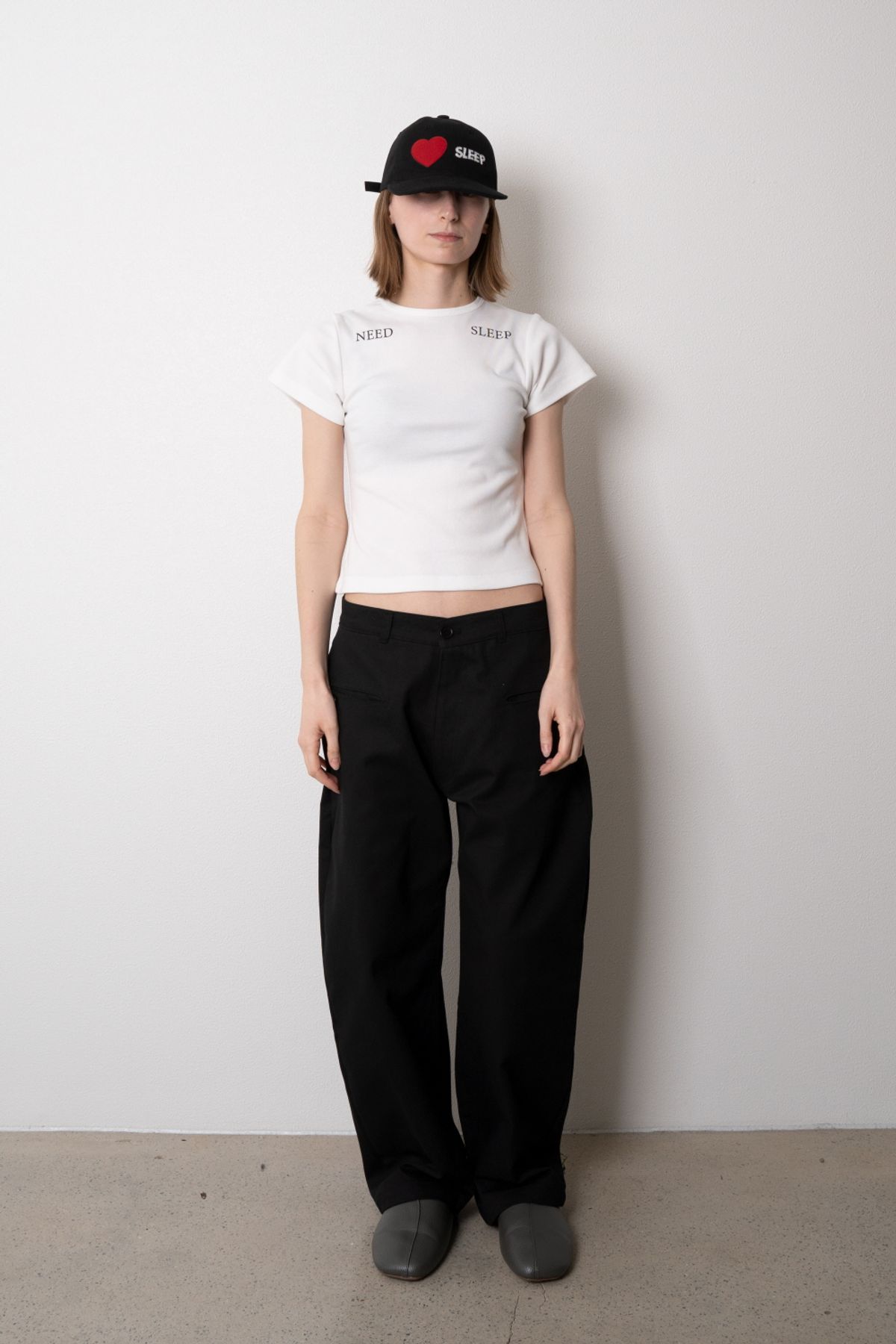 니드슬립(NEED SLEEP) 1/2 light need sleep tee [white]