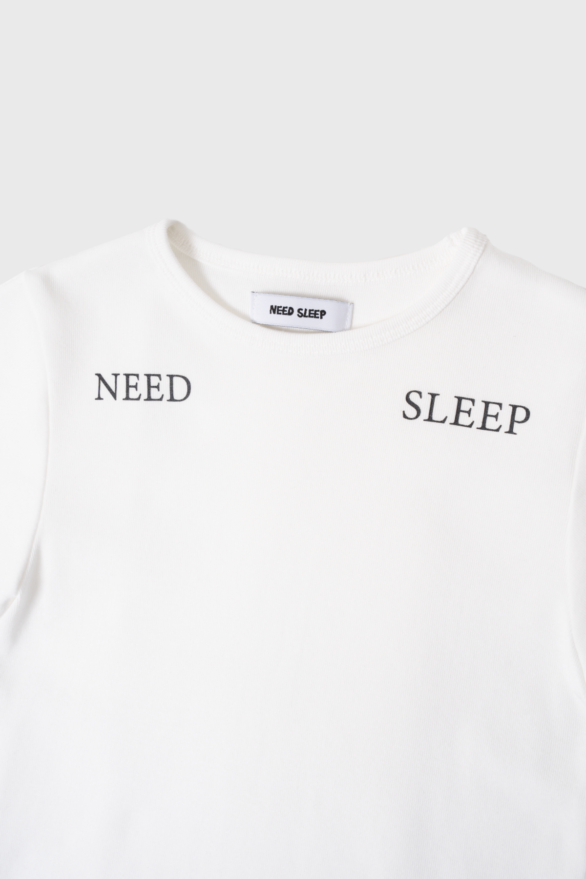 니드슬립(NEED SLEEP) 1/2 light need sleep tee [white]