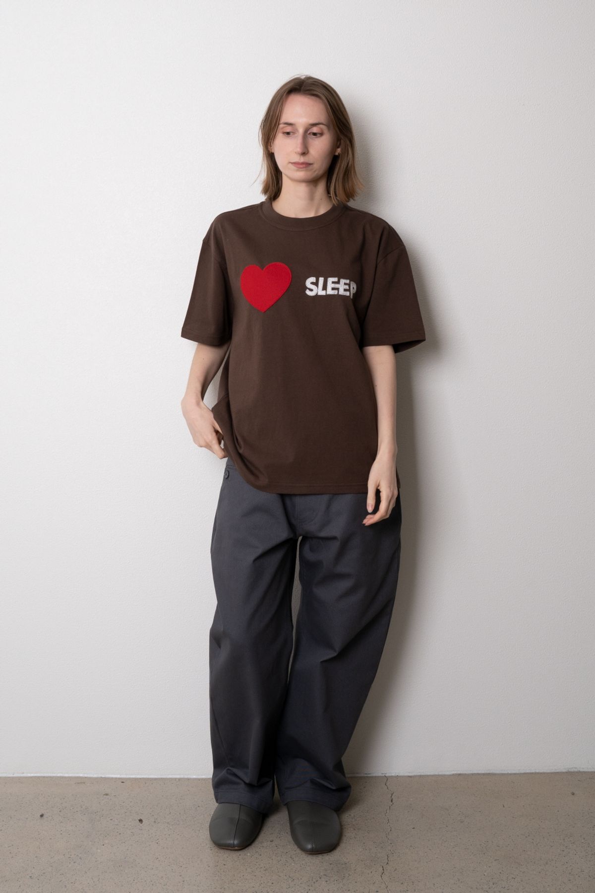 니드슬립(NEED SLEEP) i love sleep tee[brown]