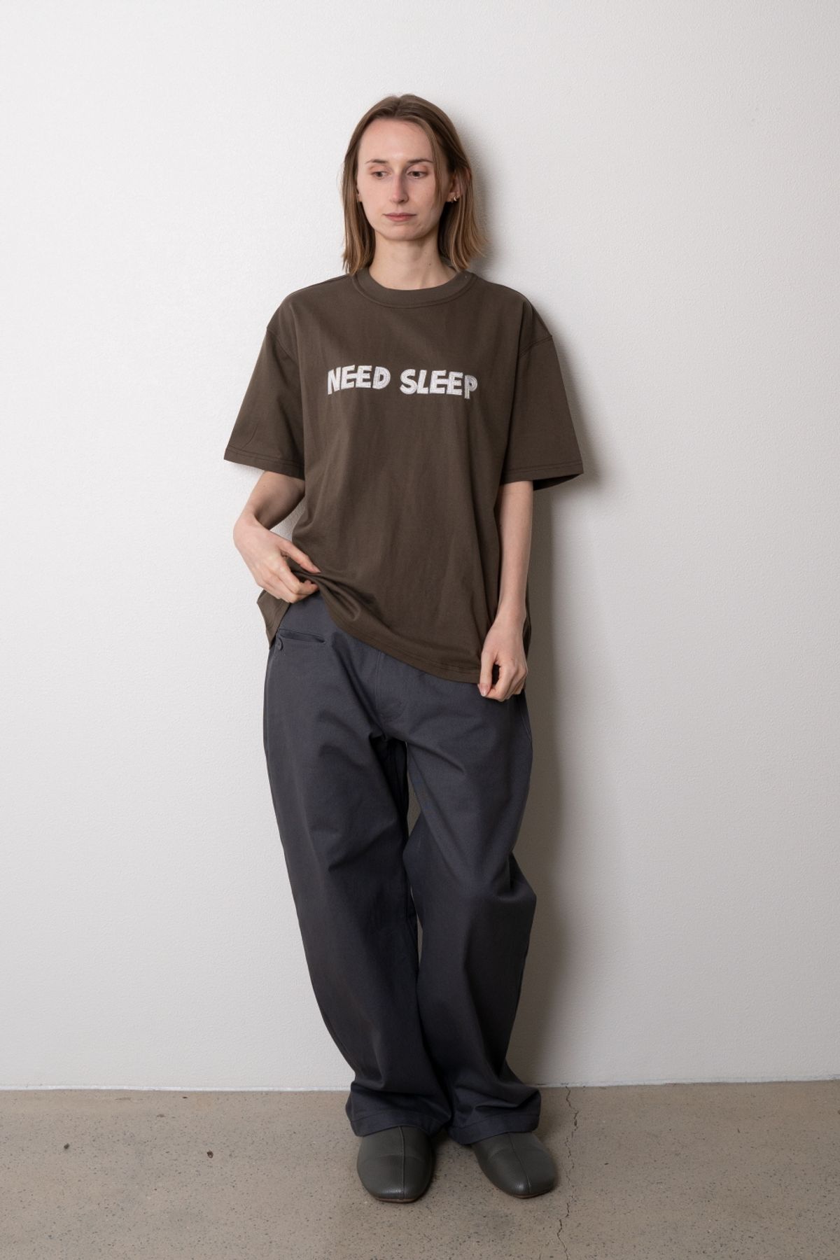 니드슬립(NEED SLEEP) need sleep tee [olive]