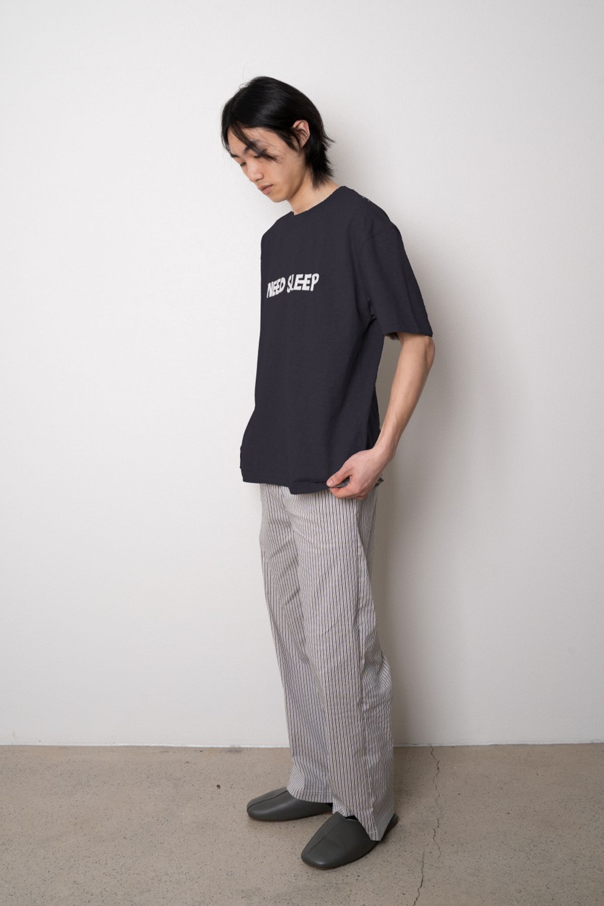 니드슬립(NEED SLEEP) need sleep tee [charcoal]
