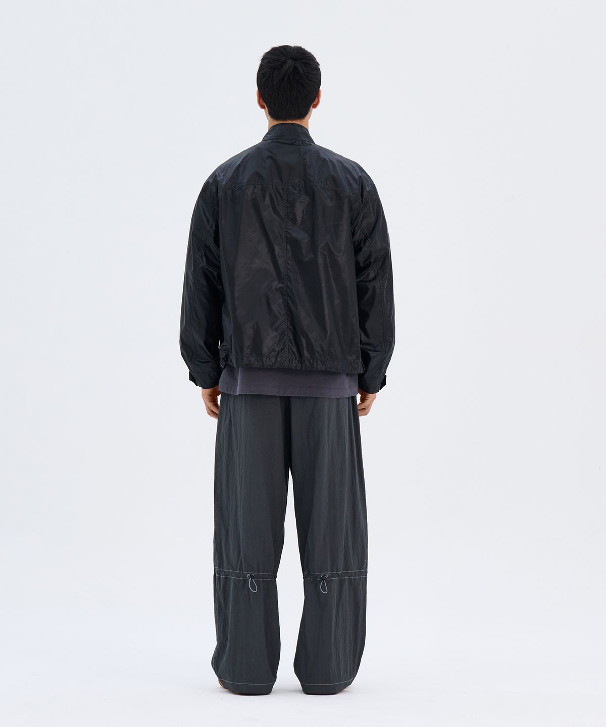 논타입(NONTYPE) PIPING LIGHT WIND JUMPER (BLACK)