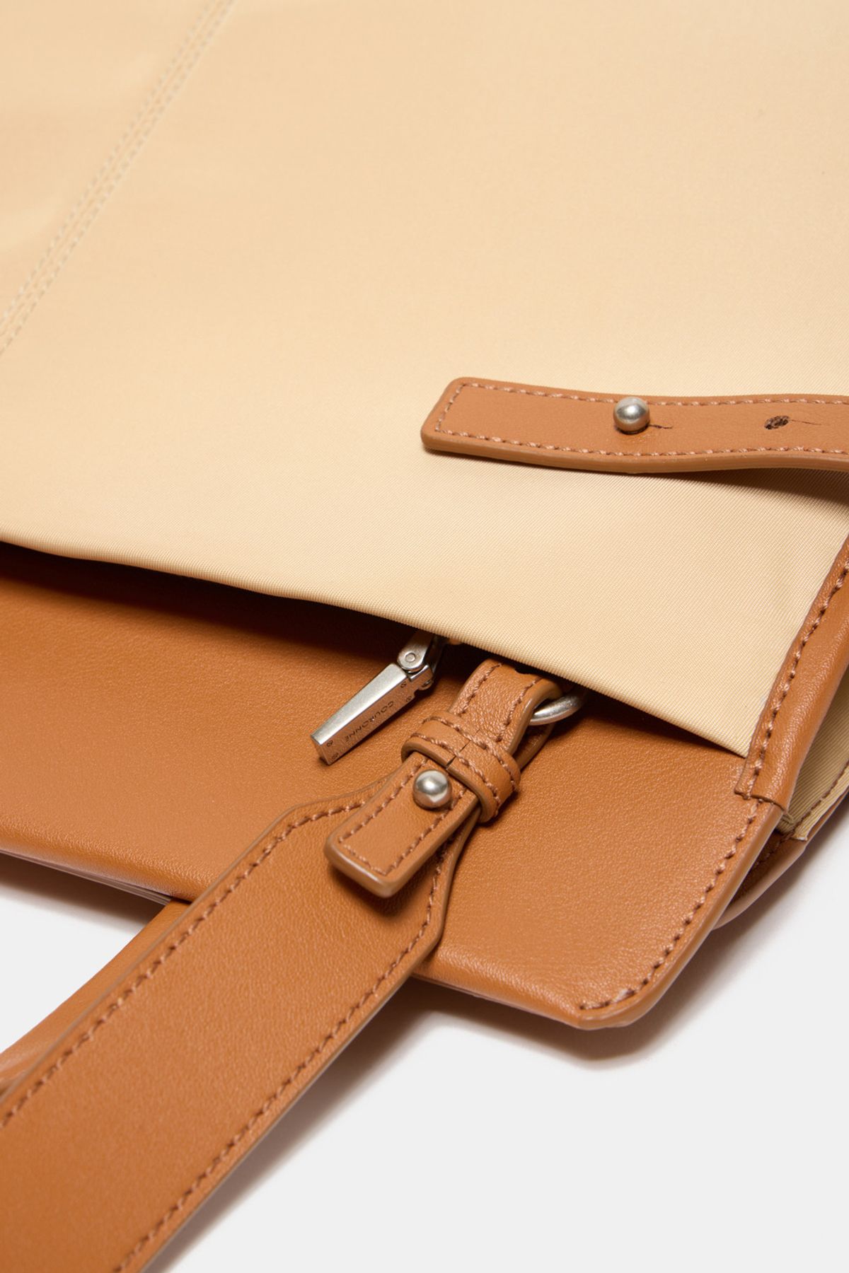 쿠론(COURONNE) Facade Noa Tote 36 Nylon_RCBTX25142CMX