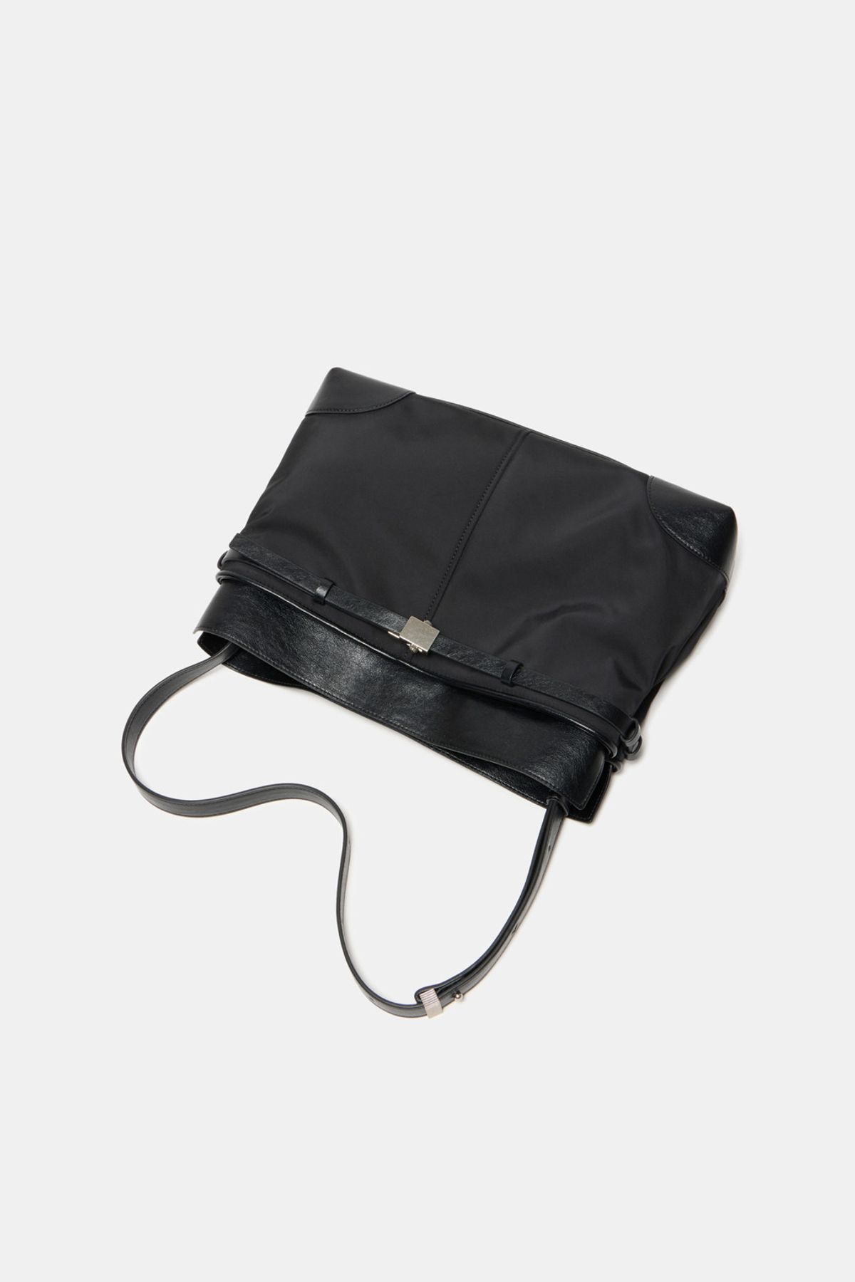 쿠론(COURONNE) Bonheur Shoulder 34 Nylon_RCBSX25164BKX