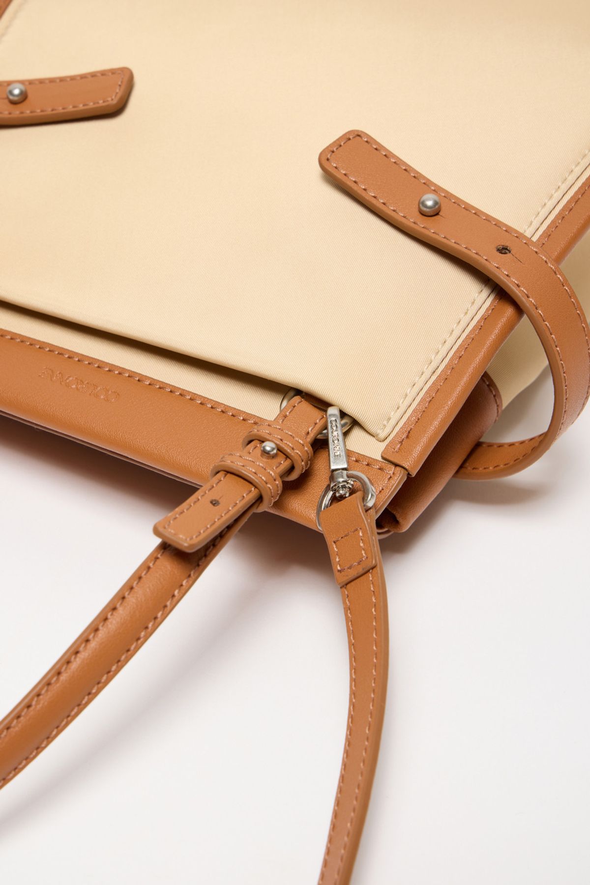 쿠론(COURONNE) Facade Noa Cross 23 Nylon_RCBRX25144CMX