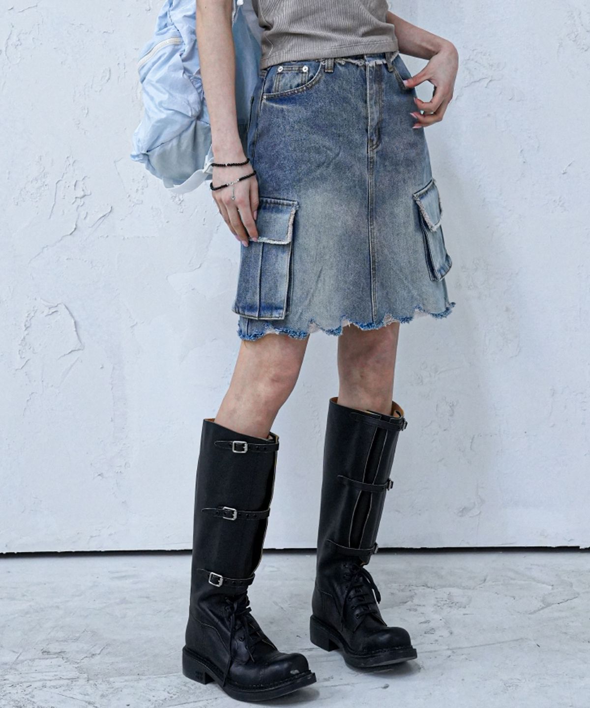 어반드레스(AVANDRESS) Harper Tassel Denim Short Skirt - 2COL