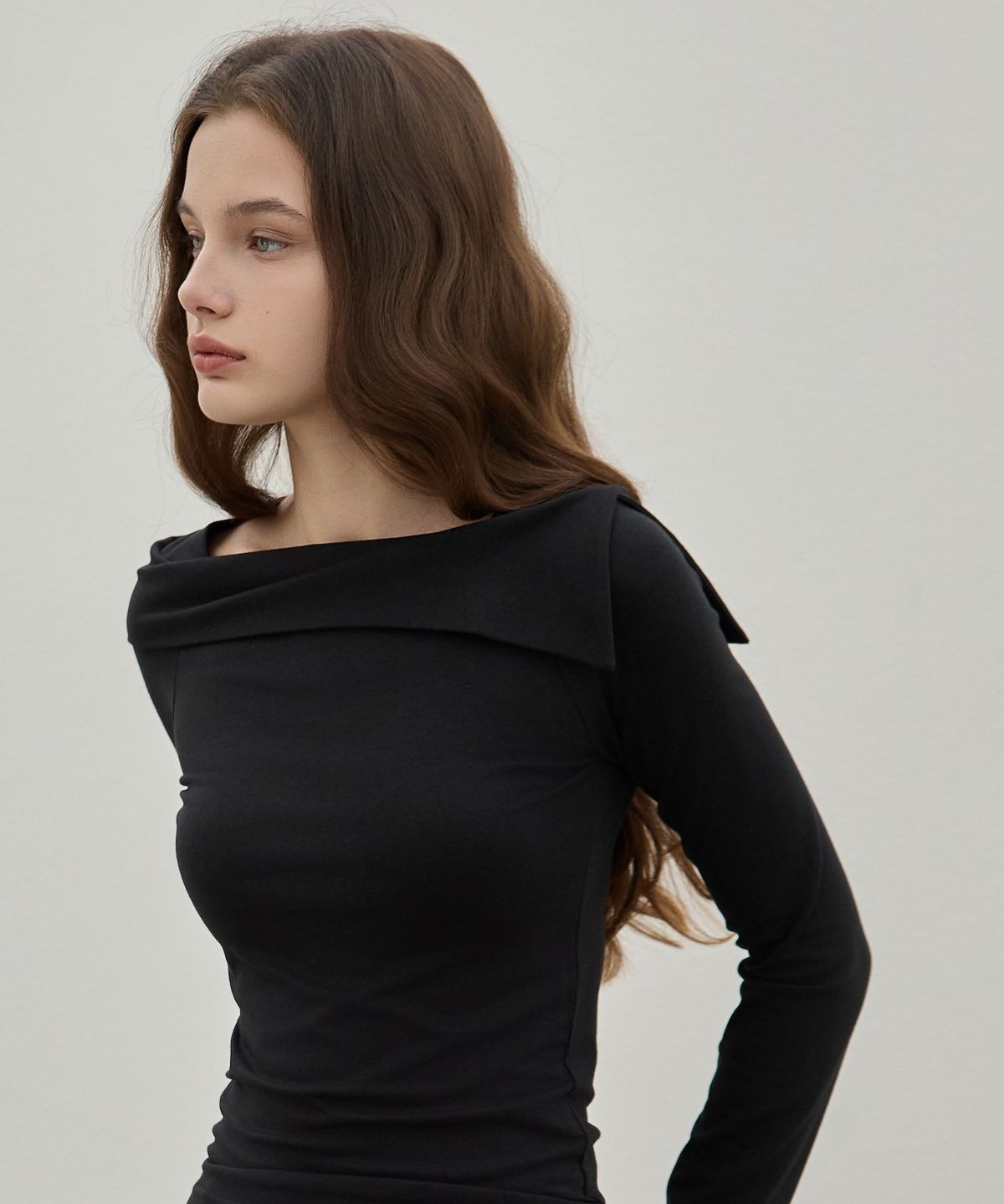 엘리오티(ELLIOTI) Off Shoulder LS Ts_2Color