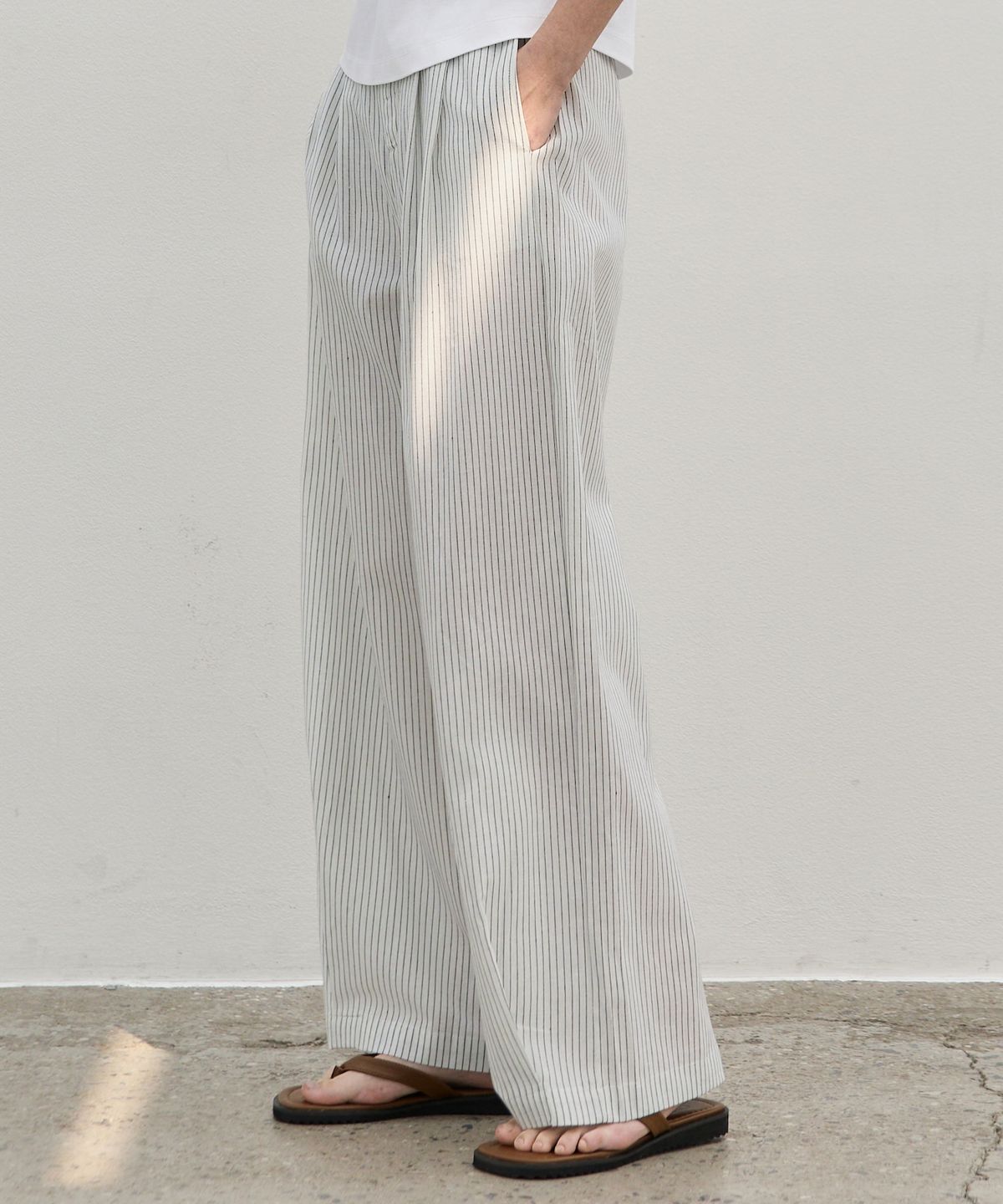 엘리오티(ELLIOTI) Stripe Clean Waist Pants_2Color