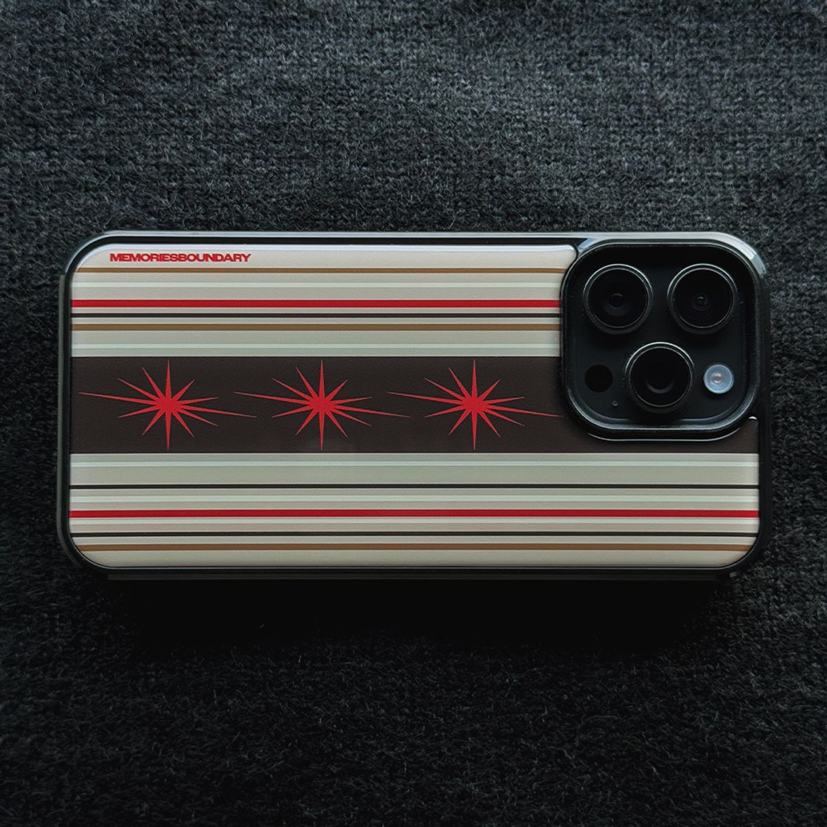 메모리즈바운더리(MEMORIESBOUNDARY) D.O.S Stripe Phone Case (Dusty Mocha)