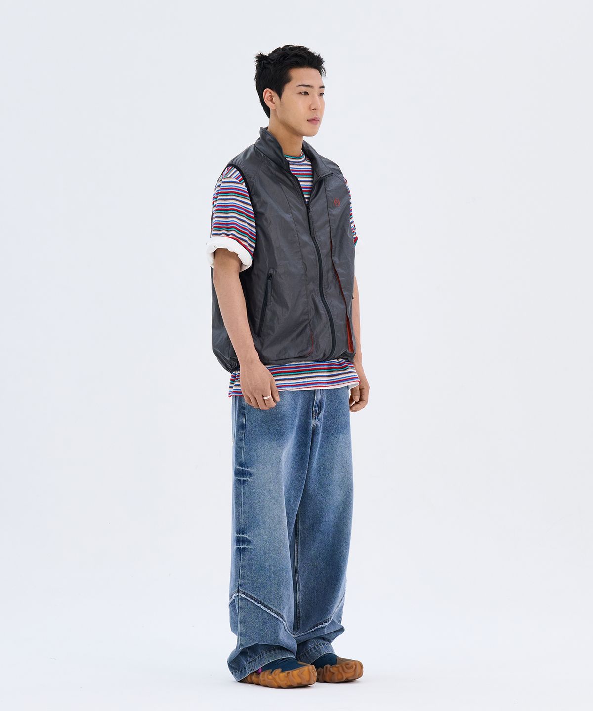 논타입(NONTYPE) HIDDEN EFFECT LIGHT WIND VEST (DARK DREY)