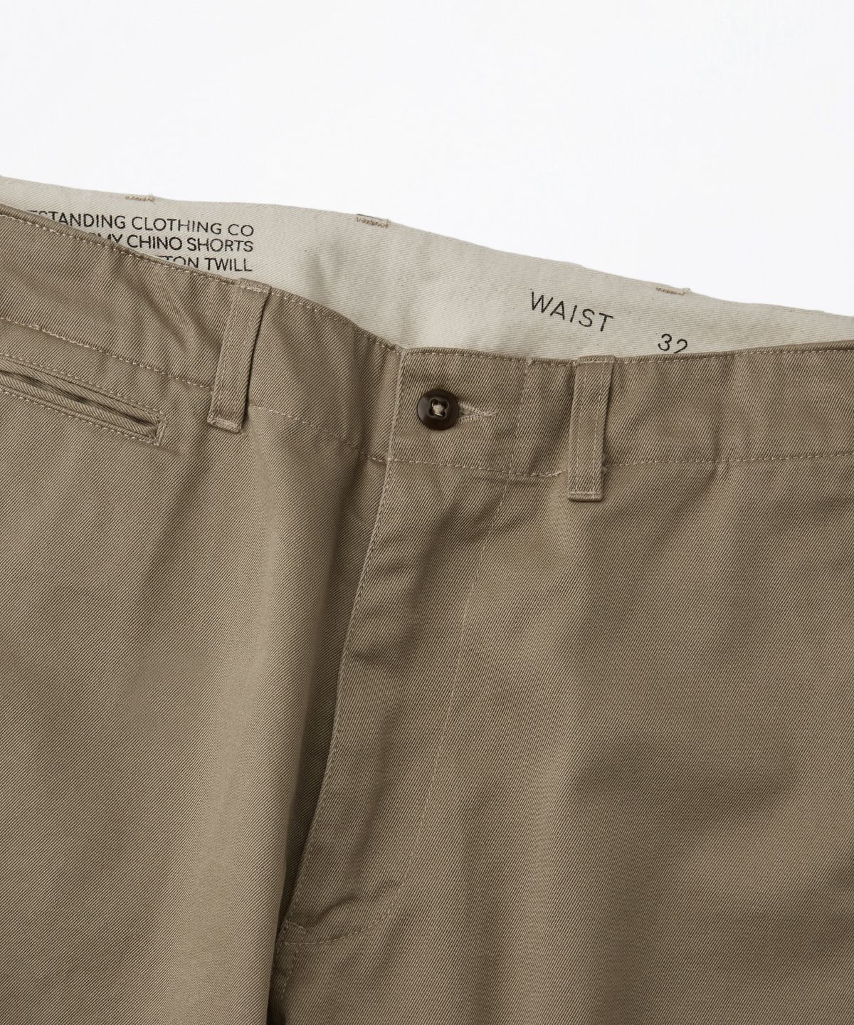 아웃스탠딩(OUTSTANDING) OFFICER CHINO SHORTS_KHAKI