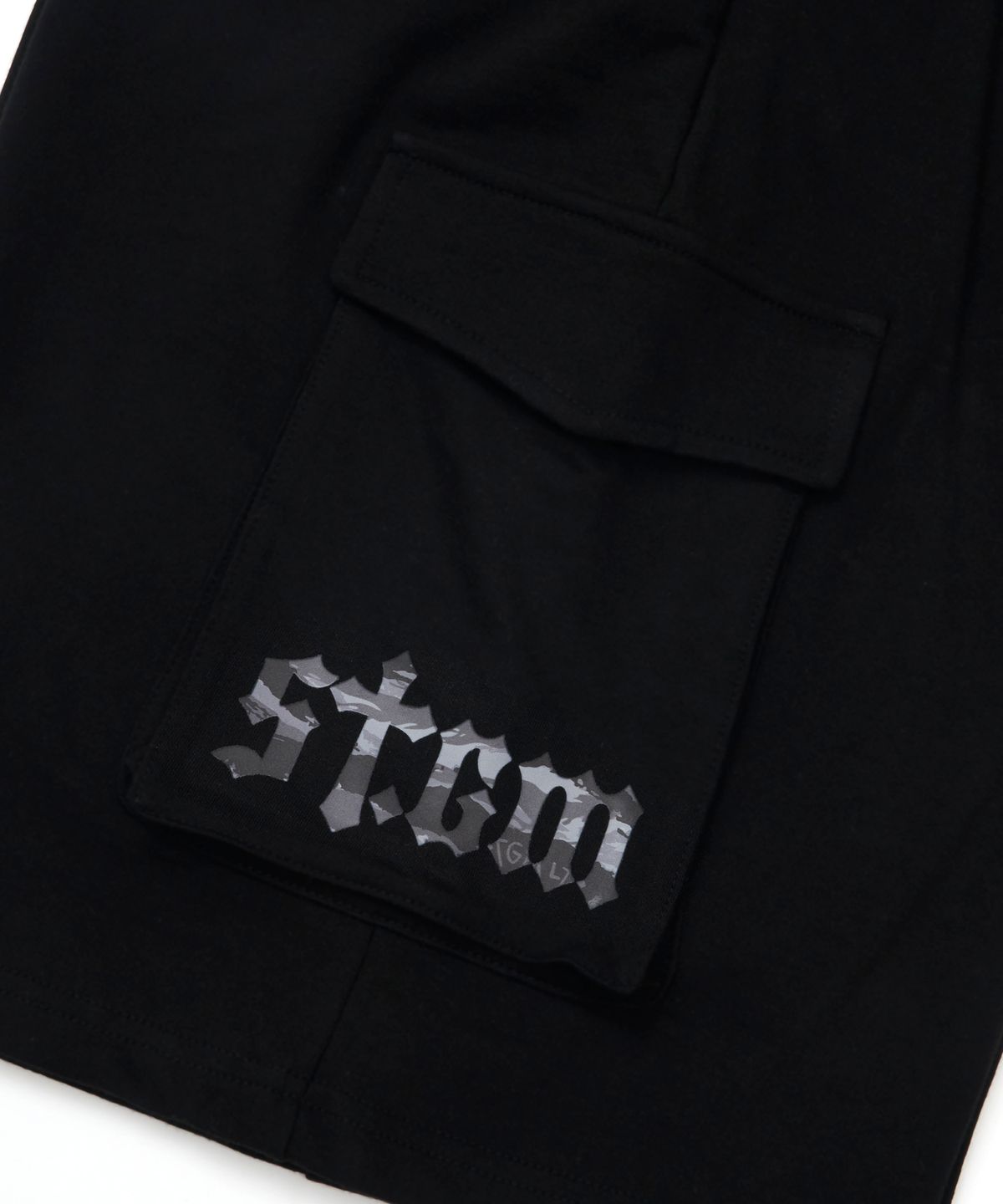 스티그마(STIGMA) Tiger Camouflage STGM Wide Cargo Bermuda Pants Black