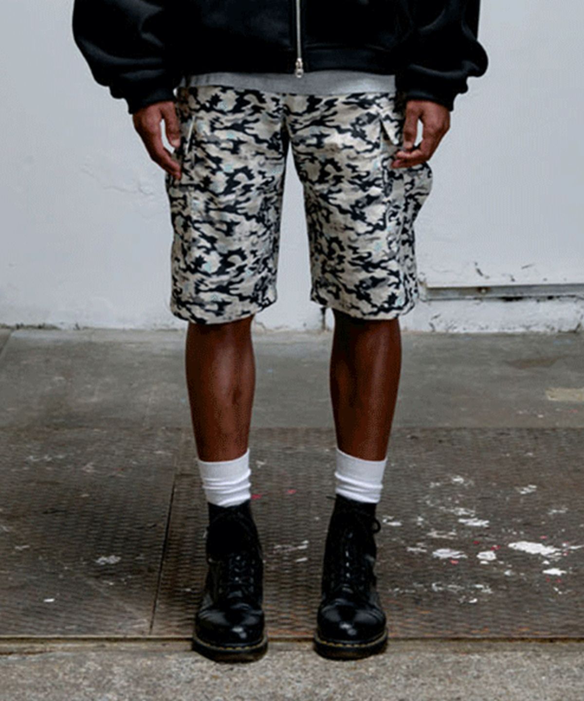 에르에르(ERER) DTP Cargo Shorts White