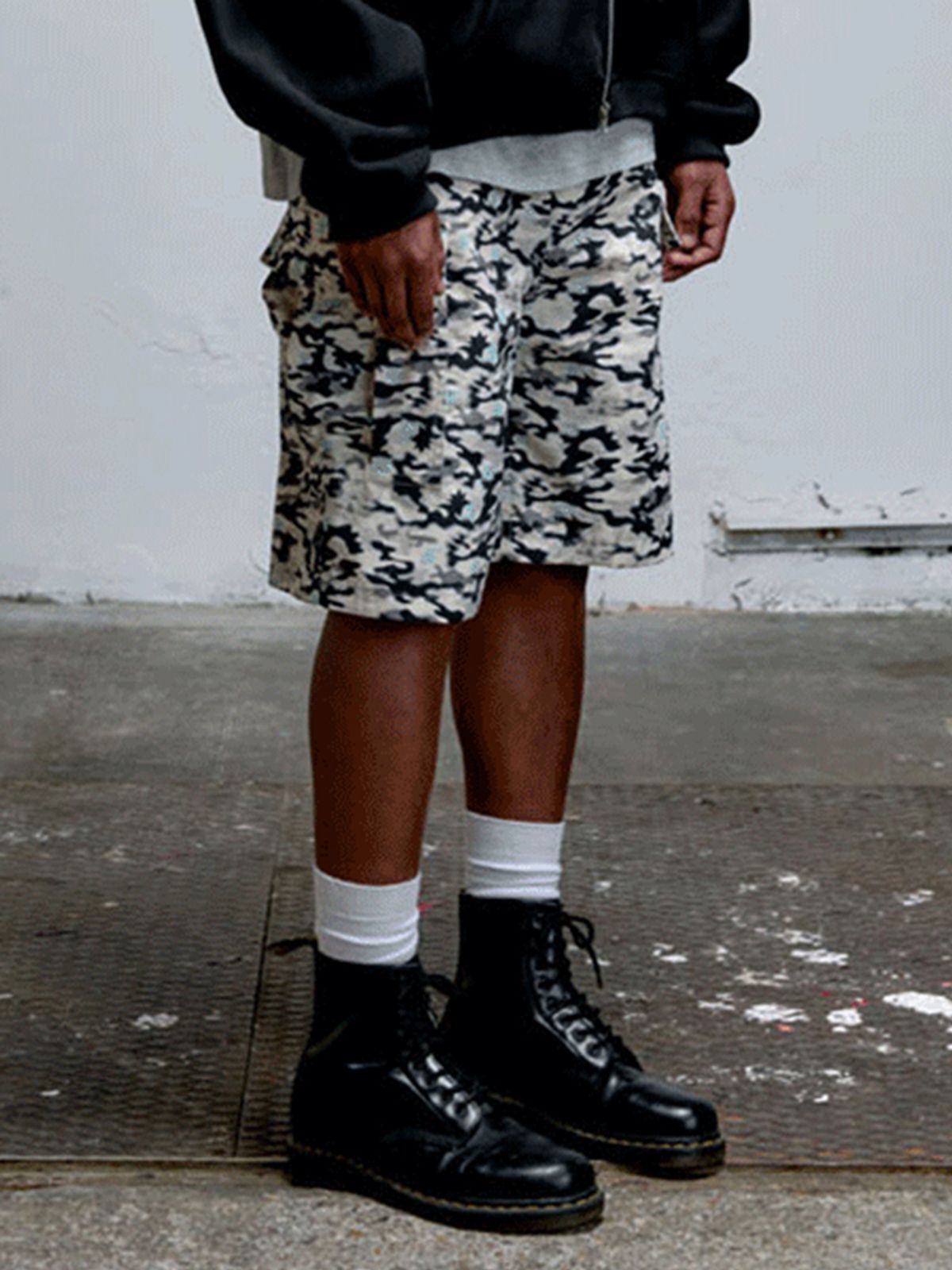 에르에르(ERER) DTP Cargo Shorts White