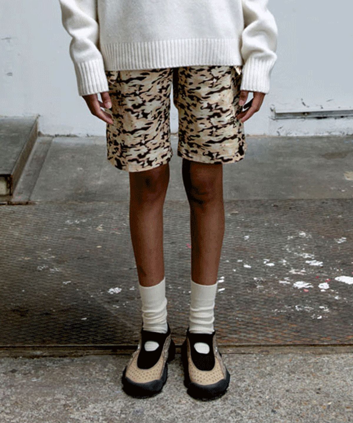 에르에르(ERER) DTP Cargo Shorts Tan