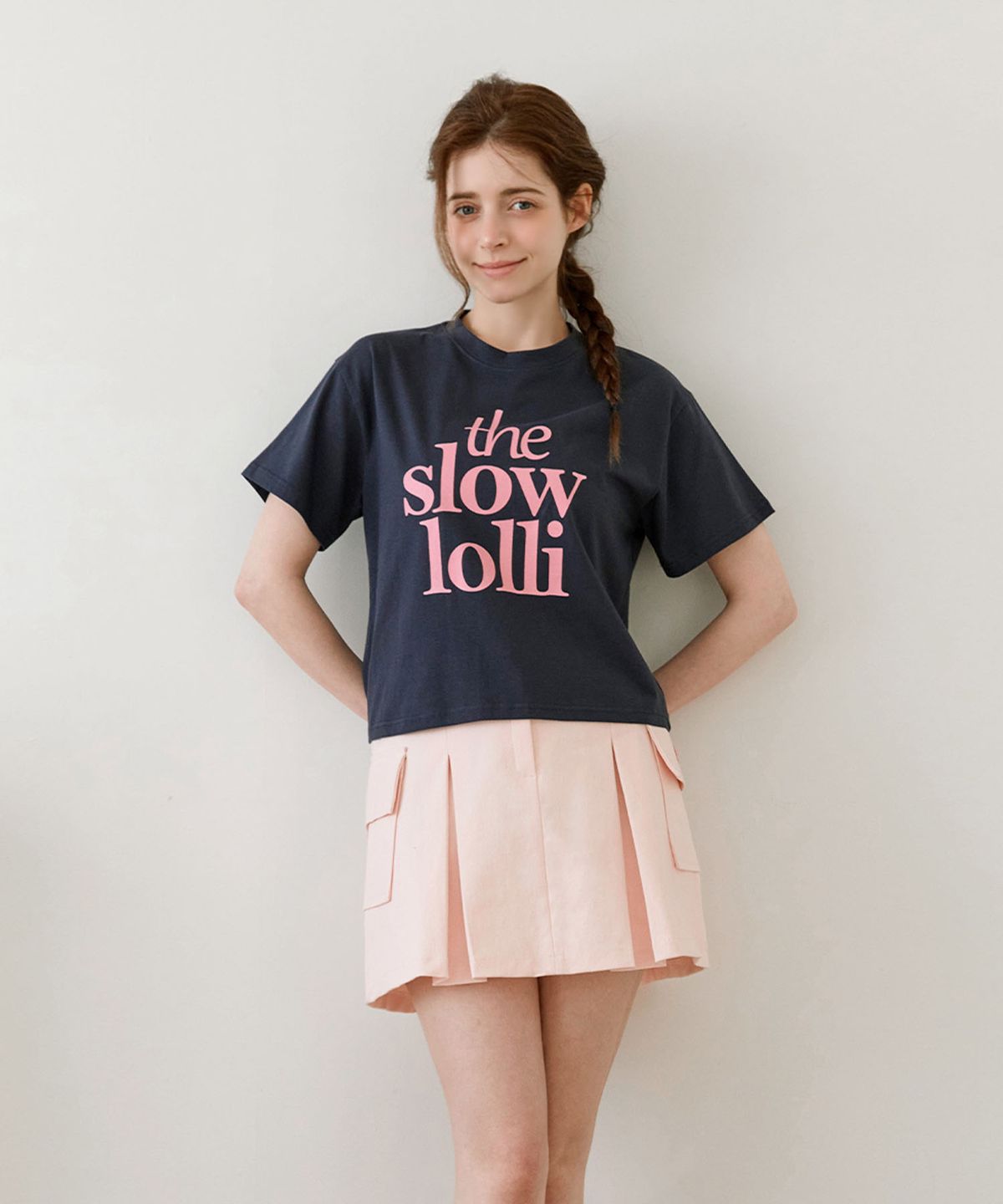 슬로우롤리(SLOWLOLLI) Slow logo crop t-shirt_2 Colors