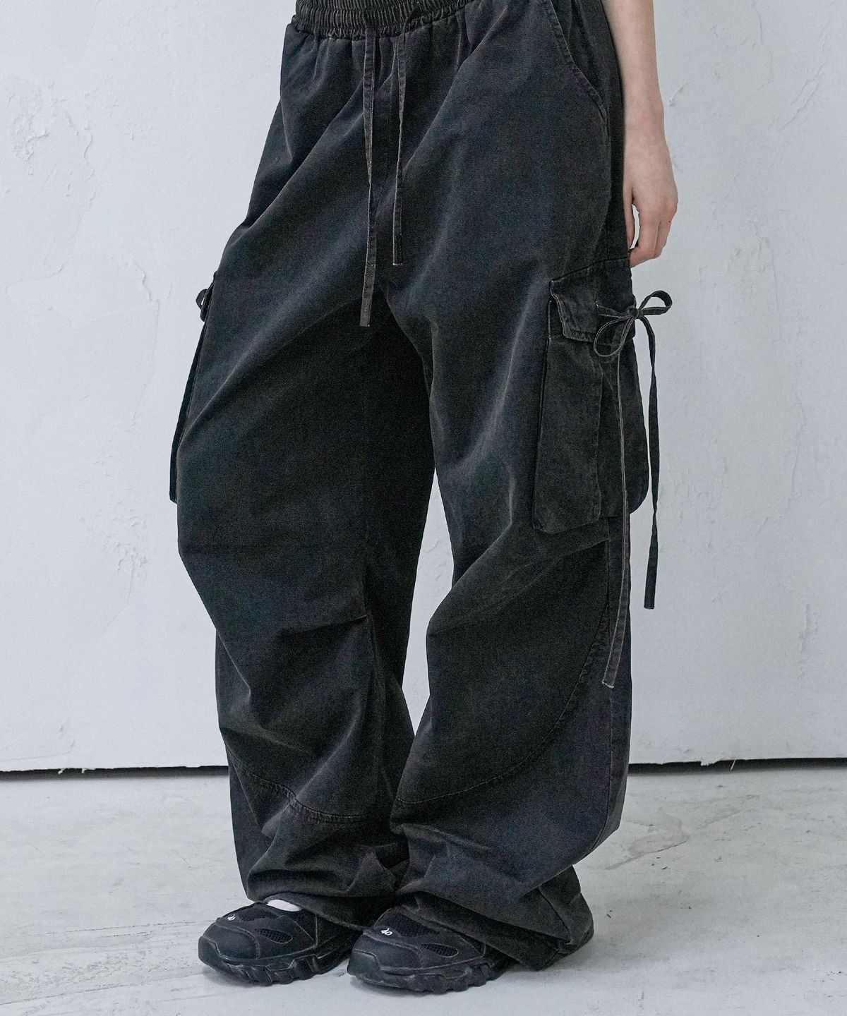 어반드레스(AVANDRESS) S Dyed Cargo Denim Pants - 2COL