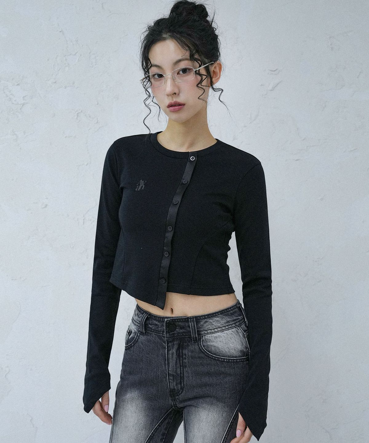 어반드레스(AVANDRESS) Button Unbalance Long Sleeve - 2COL
