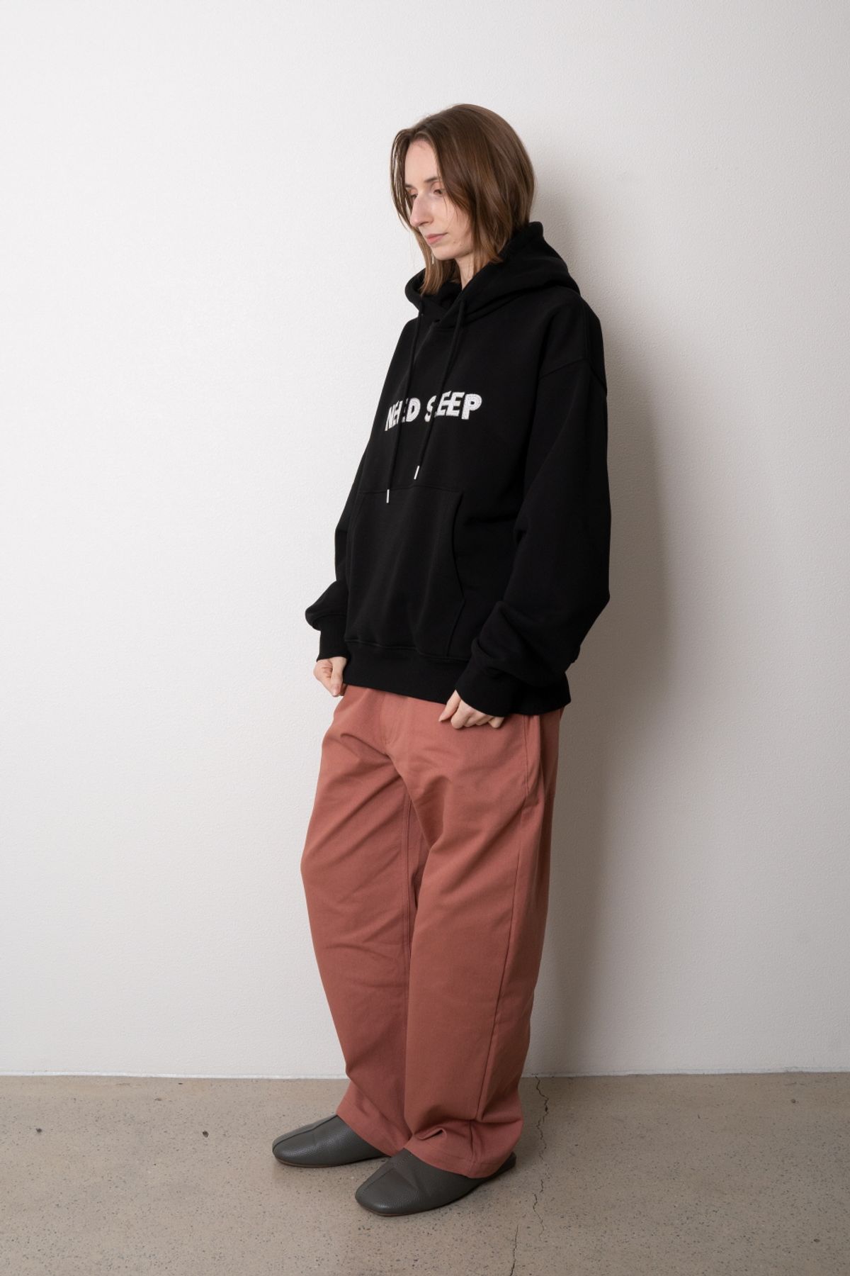 니드슬립(NEED SLEEP) need sleep hoodie [black]