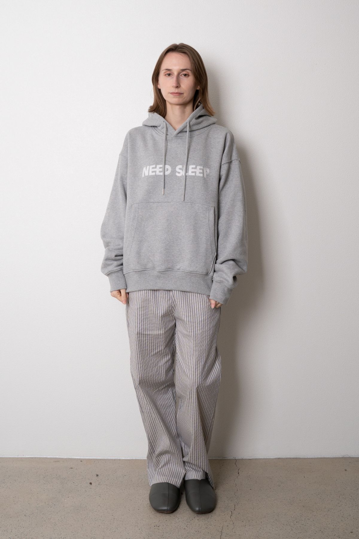 니드슬립(NEED SLEEP) need sleep hoodie [melange grey]