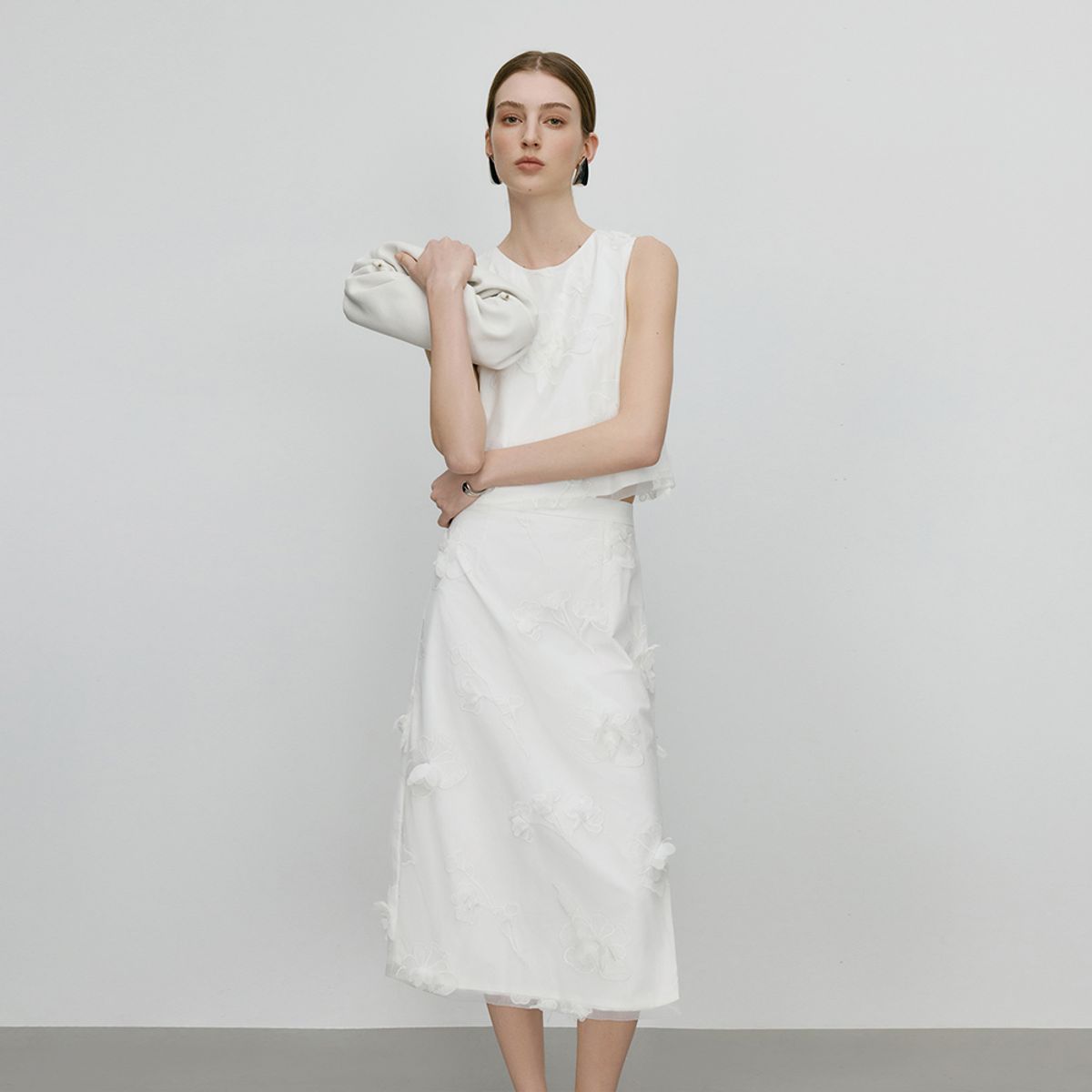 웬스데이딜라잇(WEDNESDAY DELIGHT) WD_Flower side slit skirt