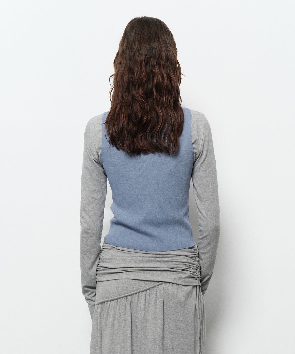 다이애그널(DIAGONAL) FLOWER BUTTON KNIT VEST (blue)