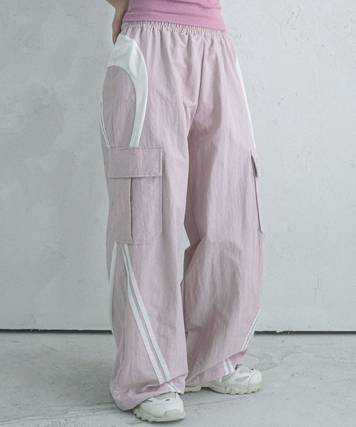 어반드레스(AVANDRESS) Brows Pocket Nylon Pants - 4COL