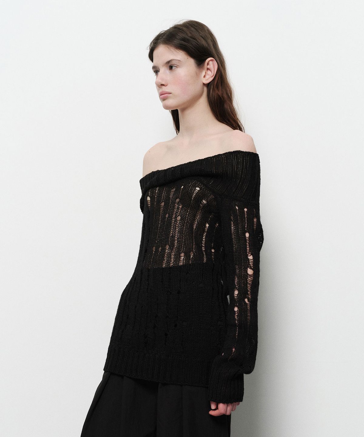 다이애그널(DIAGONAL) OFF SHOULDER DAMAGE KNIT (black)