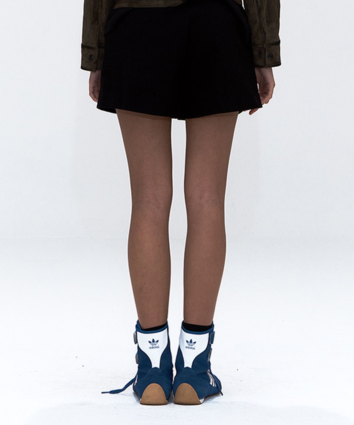 에르에르(ERER) Bootcut Dress Shorts Black