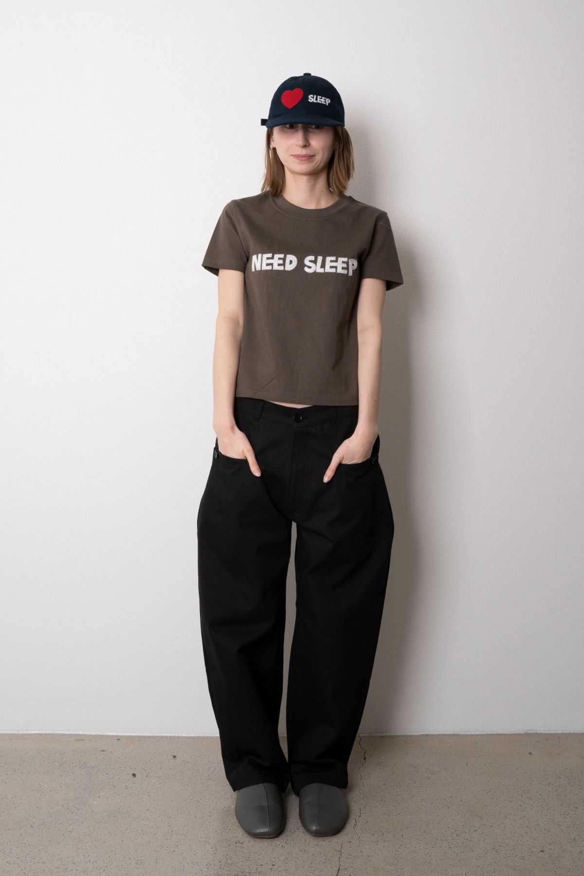 니드슬립(NEED SLEEP) curved button pants [black]