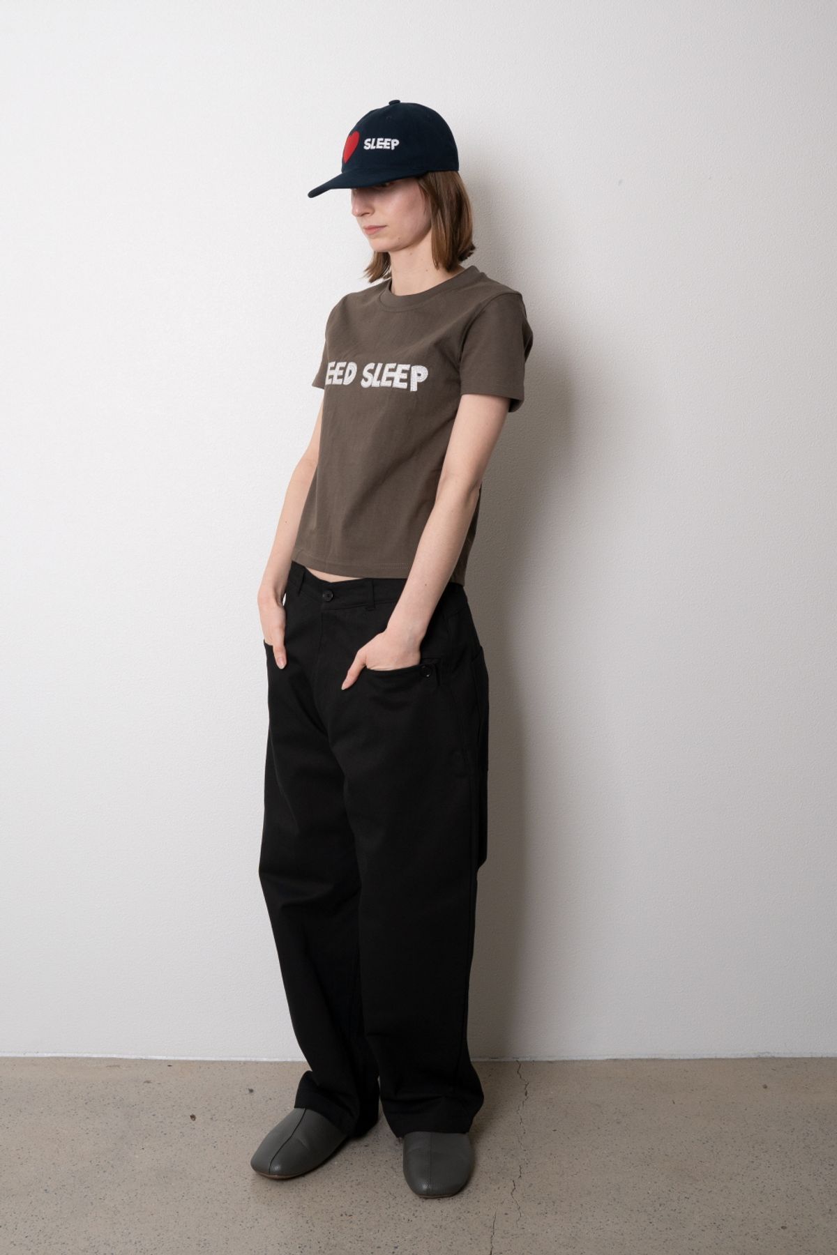 니드슬립(NEED SLEEP) curved button pants [black]
