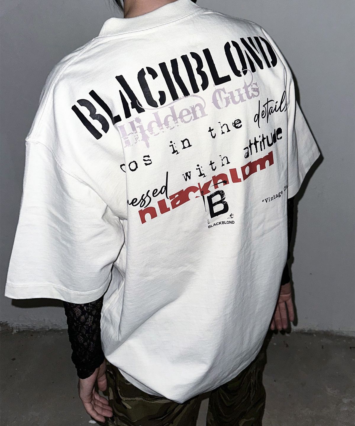 블랙블론드(BLACKBLOND) 비비디 빈티지 클래쉬 피그먼트 반팔티 (빈티지 화이트)
