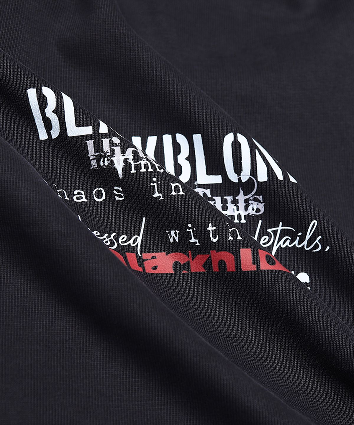 블랙블론드(BLACKBLOND) 비비디 빈티지 클래쉬 피그먼트 반팔티 (빈티지 블랙)
