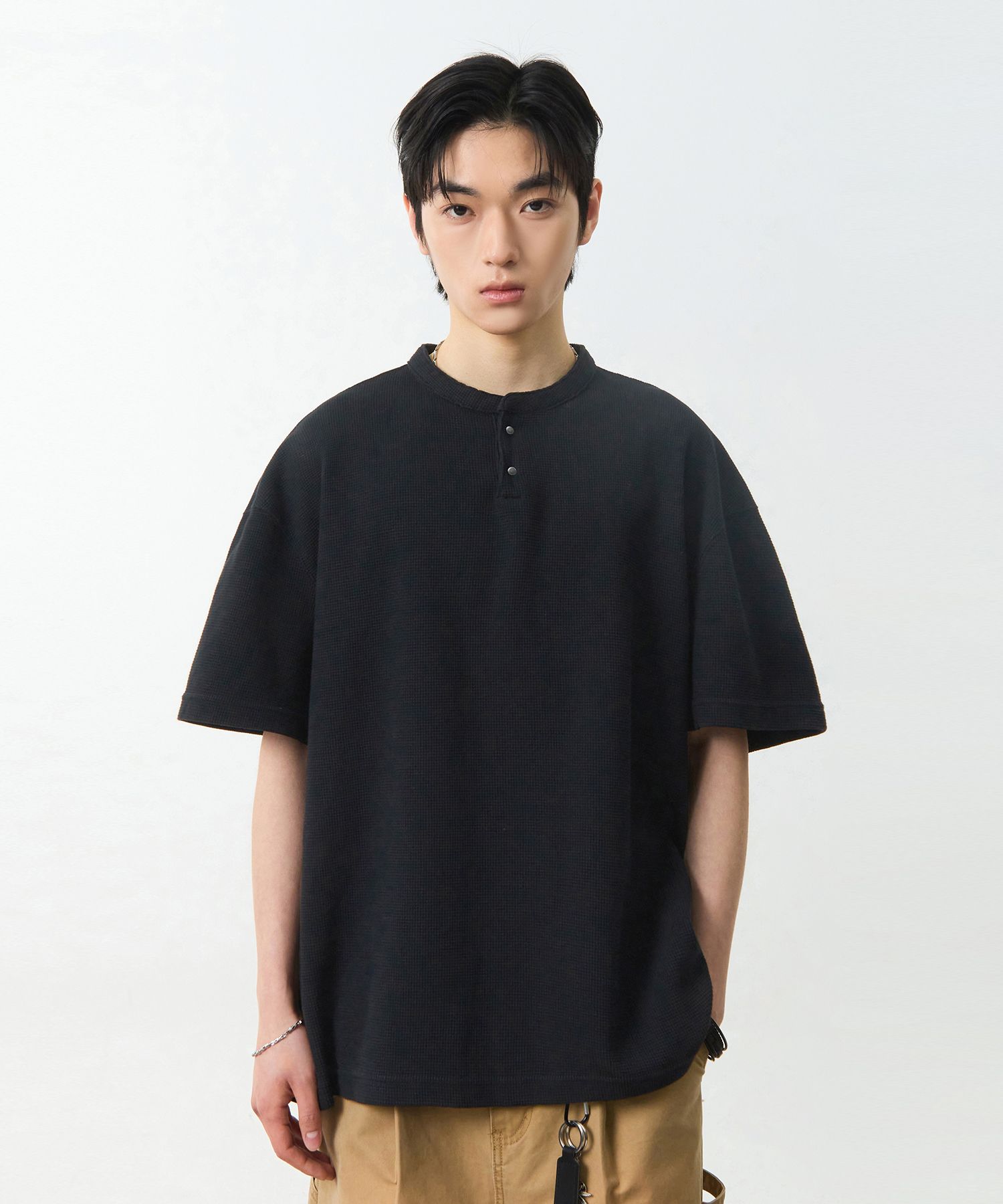 Tシャツ・カットソー DIMITRI BLACK ASI Essential Waffle Henley Neck Short Sleeve MUSINSA | DIMITRI BLACK ASI Essential Waffle Henley Neck