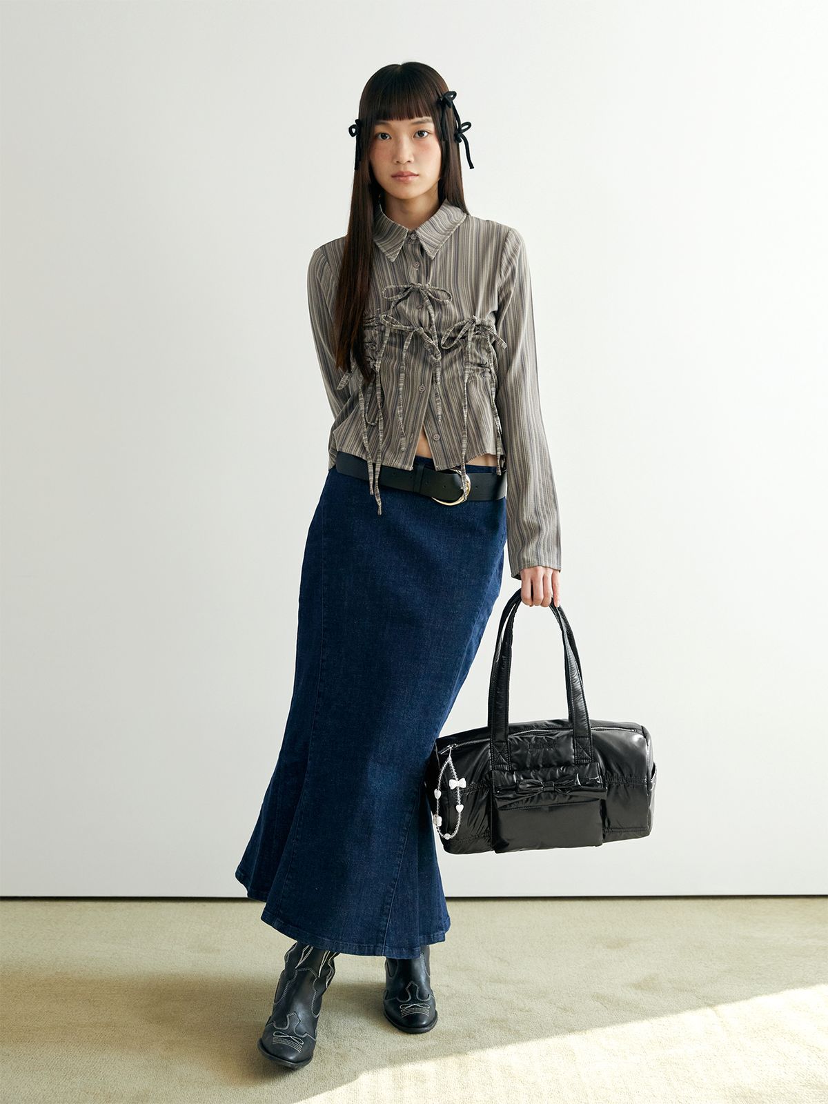 네프네프(NEFNEF) glossy ribbon duffle bag_black