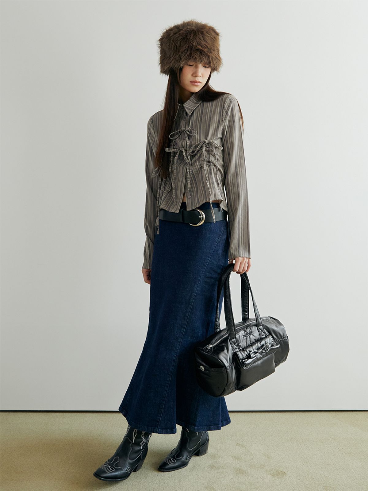 네프네프(NEFNEF) glossy ribbon duffle bag_black