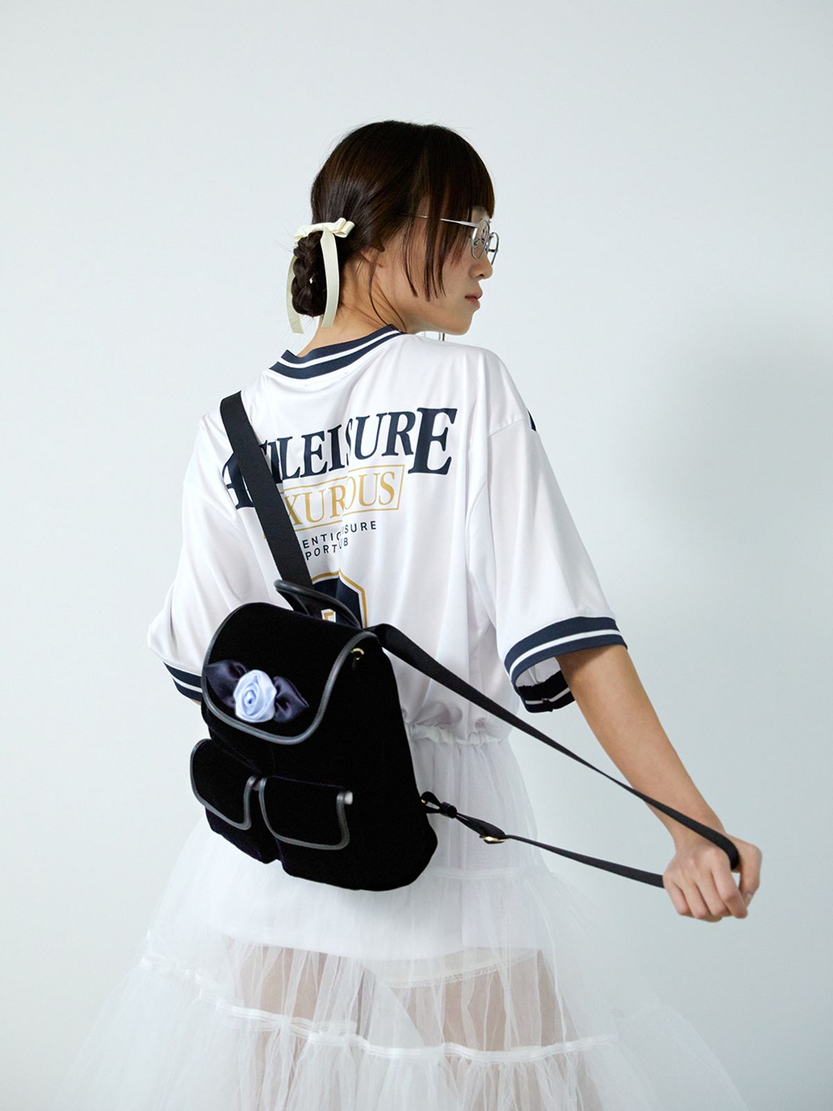 네프네프(NEFNEF) velvet rose corsage backpack_blue