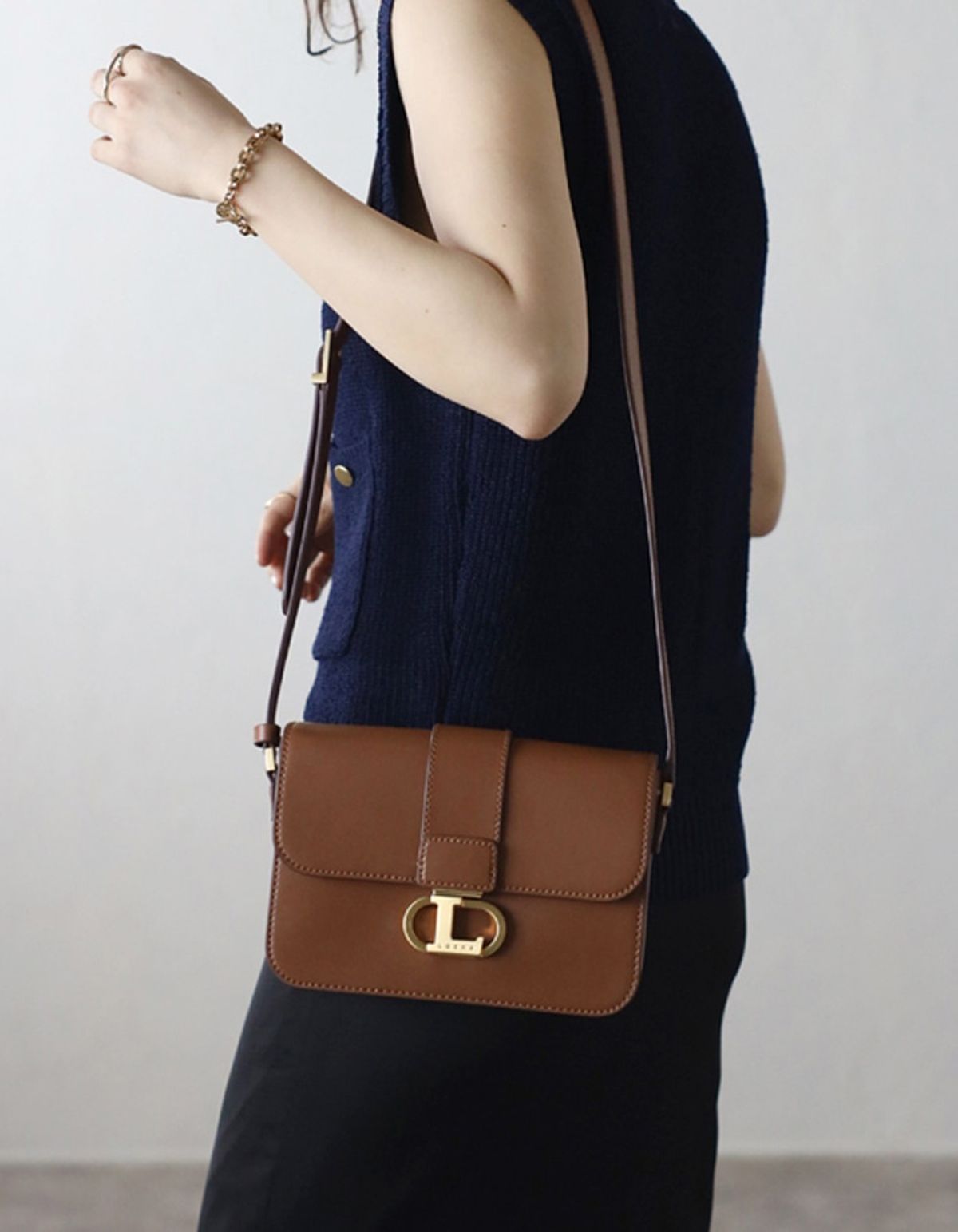로에카(LOEKA) OBJET FLAP BAG