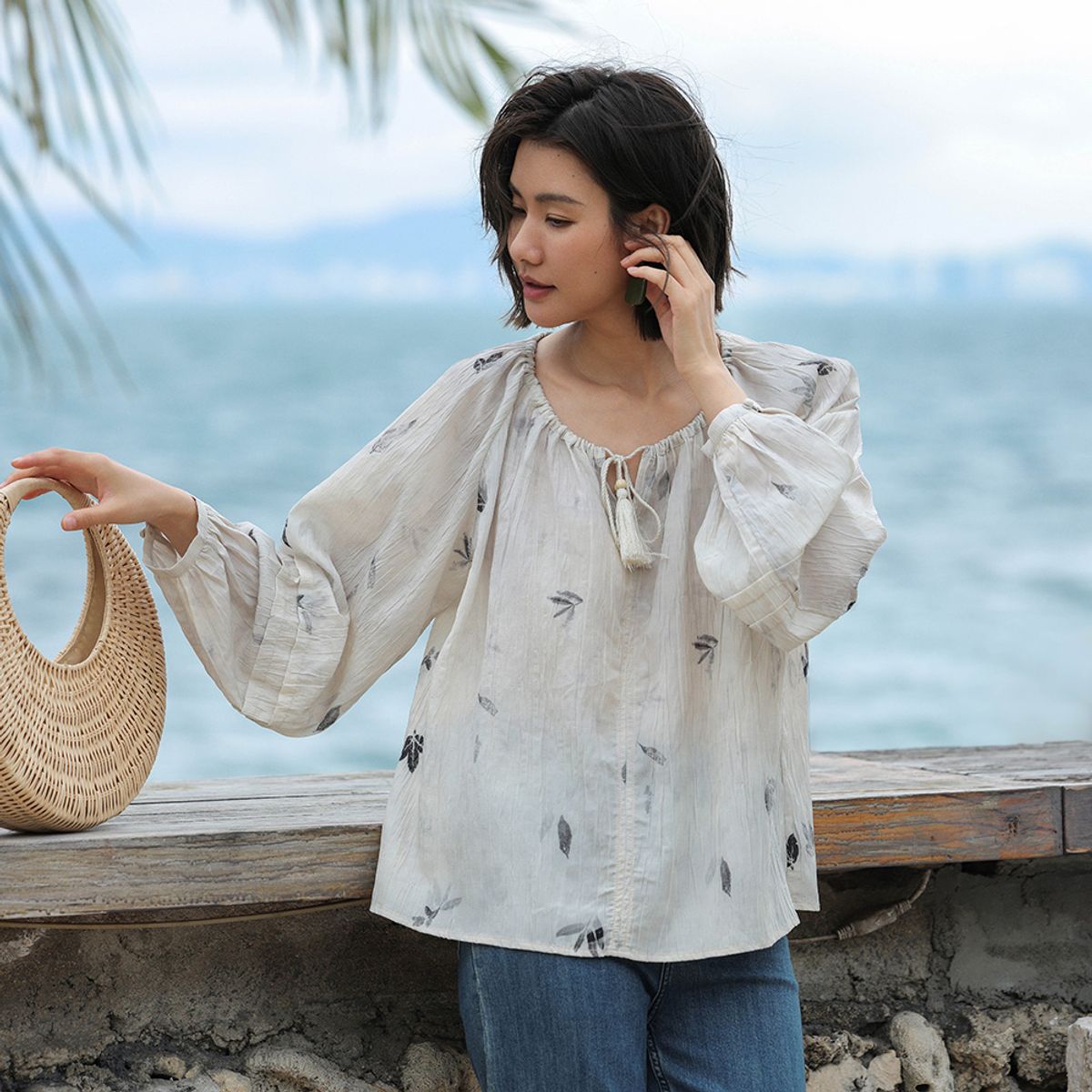 랭썬(LANGSON) LS_Balloon sleeve chiffon top