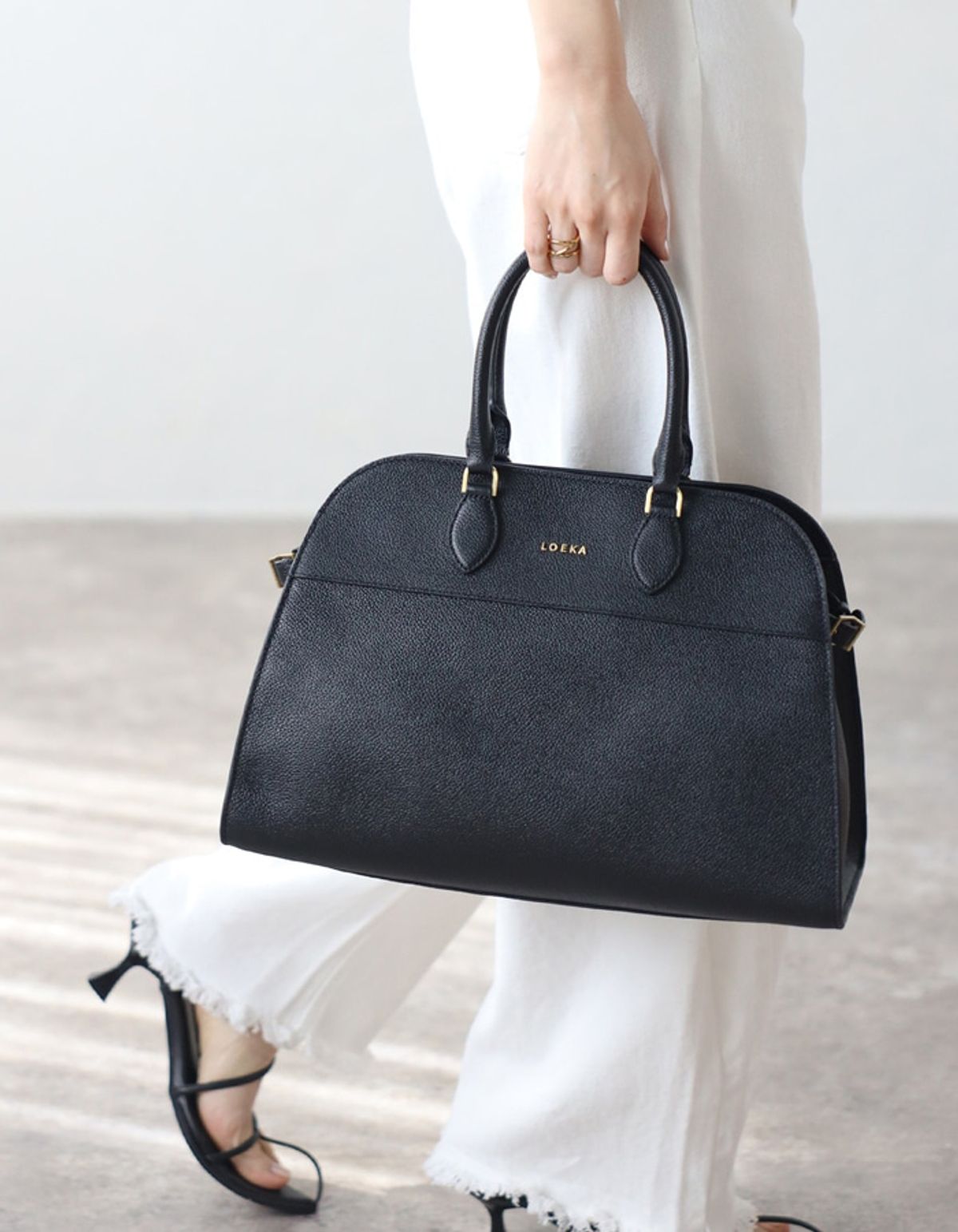 로에카(LOEKA) BELTED BIG TOTE BAG