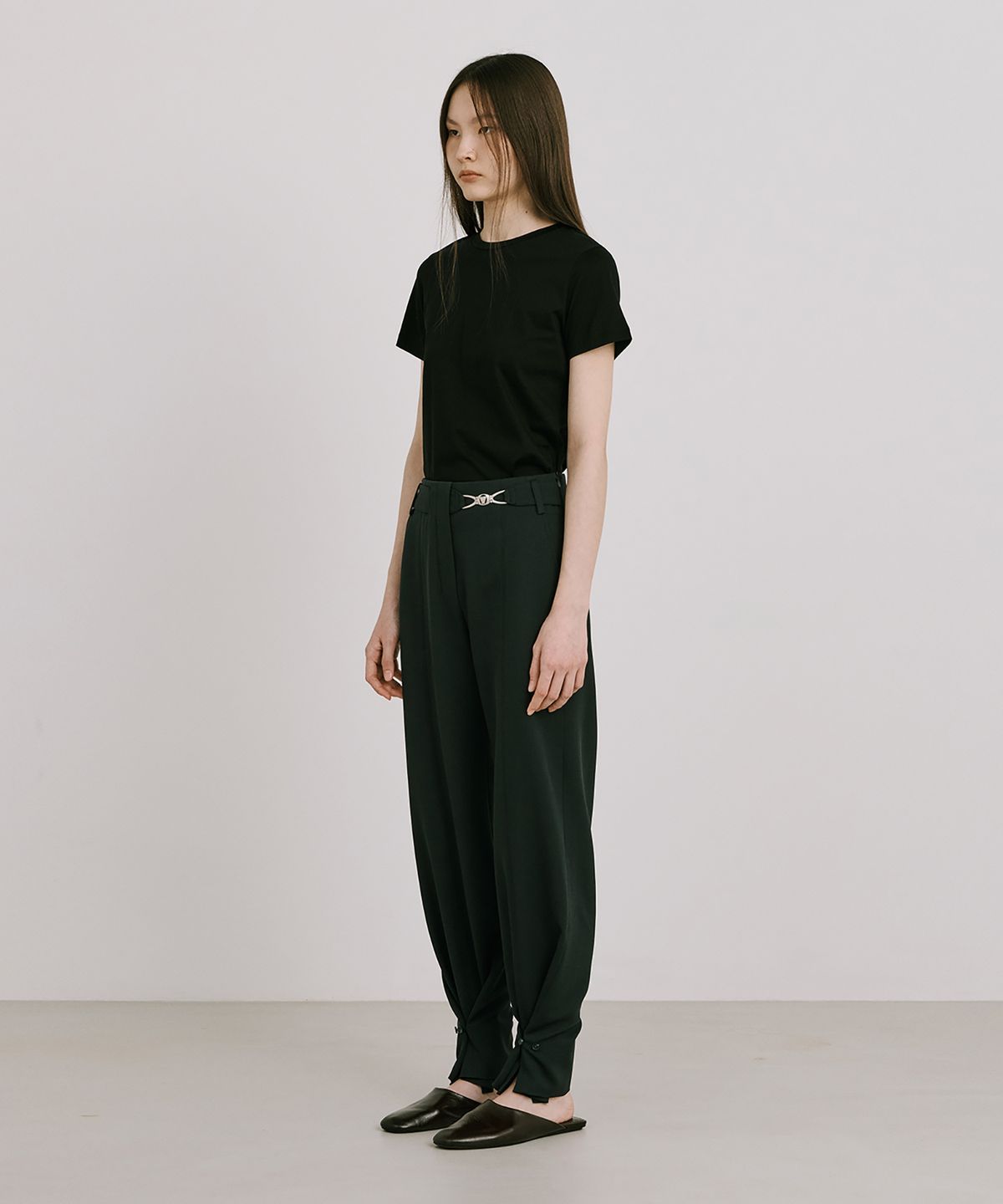 분더캄머(WNDERKAMMER) Bijou Embellishment Tunnel Pants_Dark Navy (비쥬 장식 터널팬츠_다크네이비)
