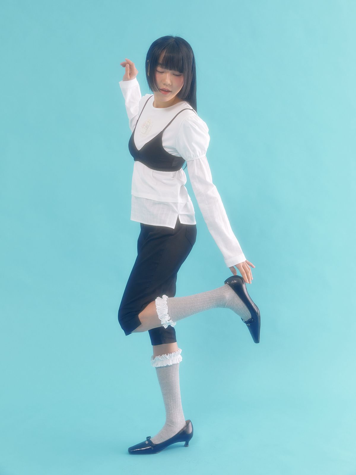 네프네프(NEFNEF) layered puff top_ivory