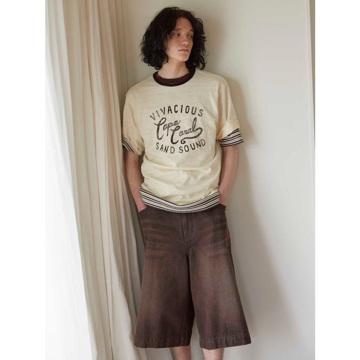 샌드 사운드(SAND SOUND) (UNISEX) 워시드 컬러 데님 버뮤다 숏츠  브라운